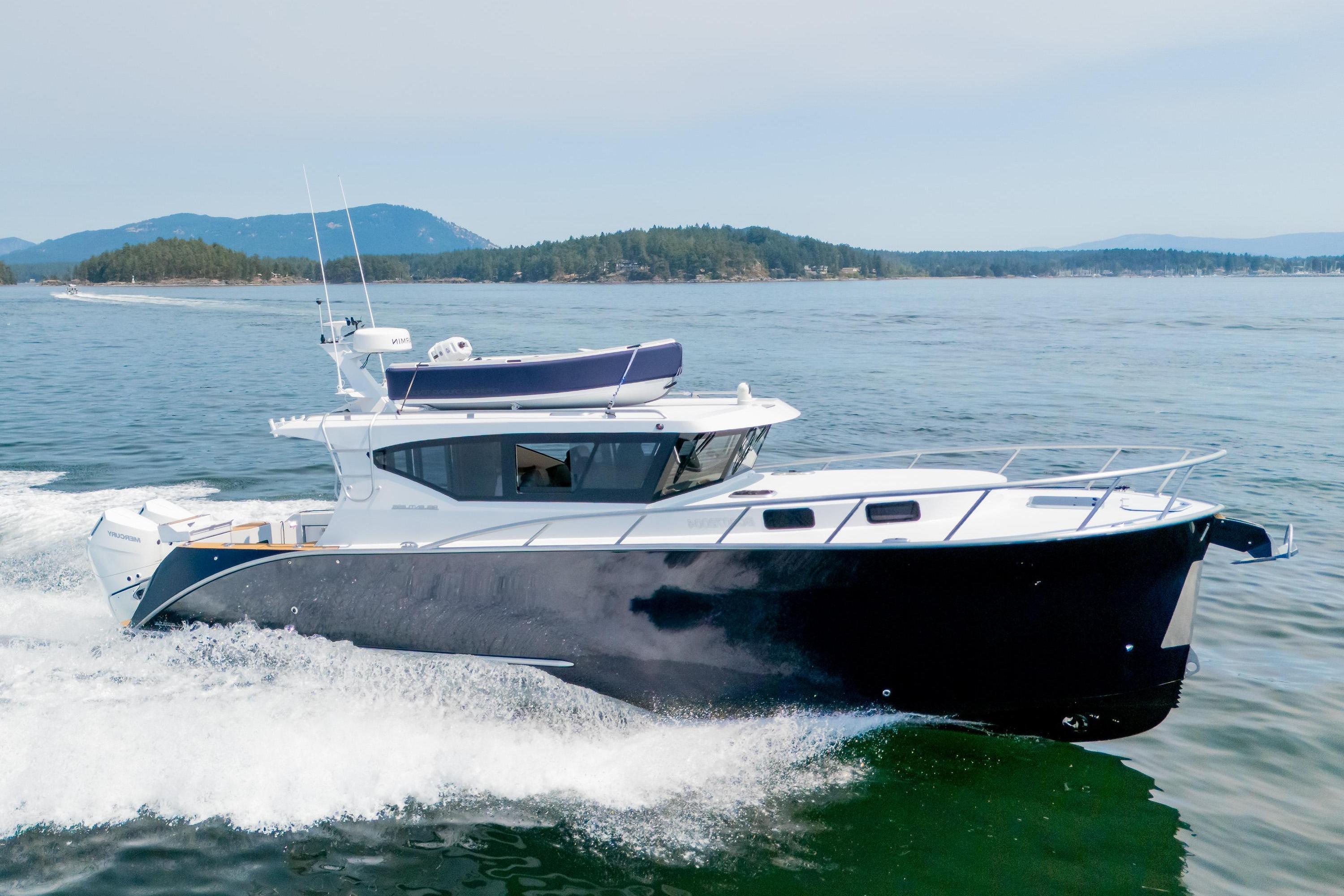 2024 Herley 11 Explorer