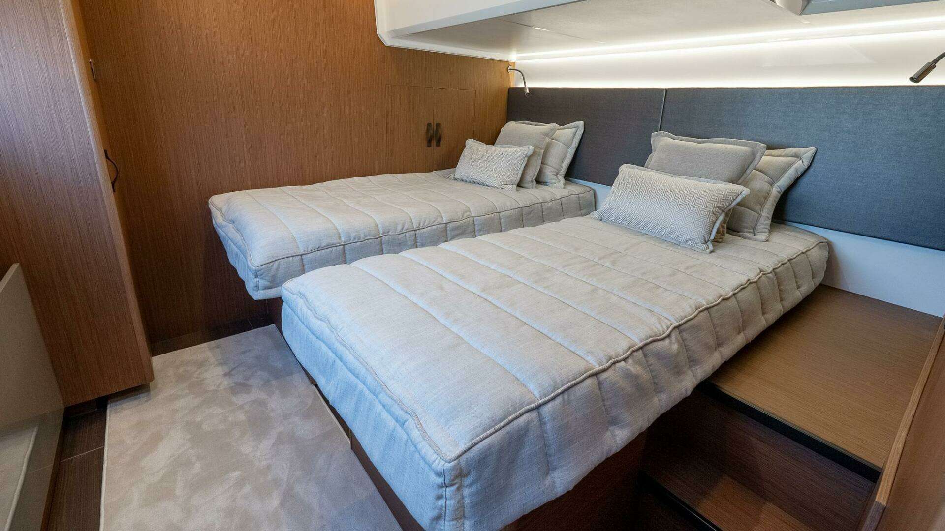 2027 Prestige M48 - Image 46