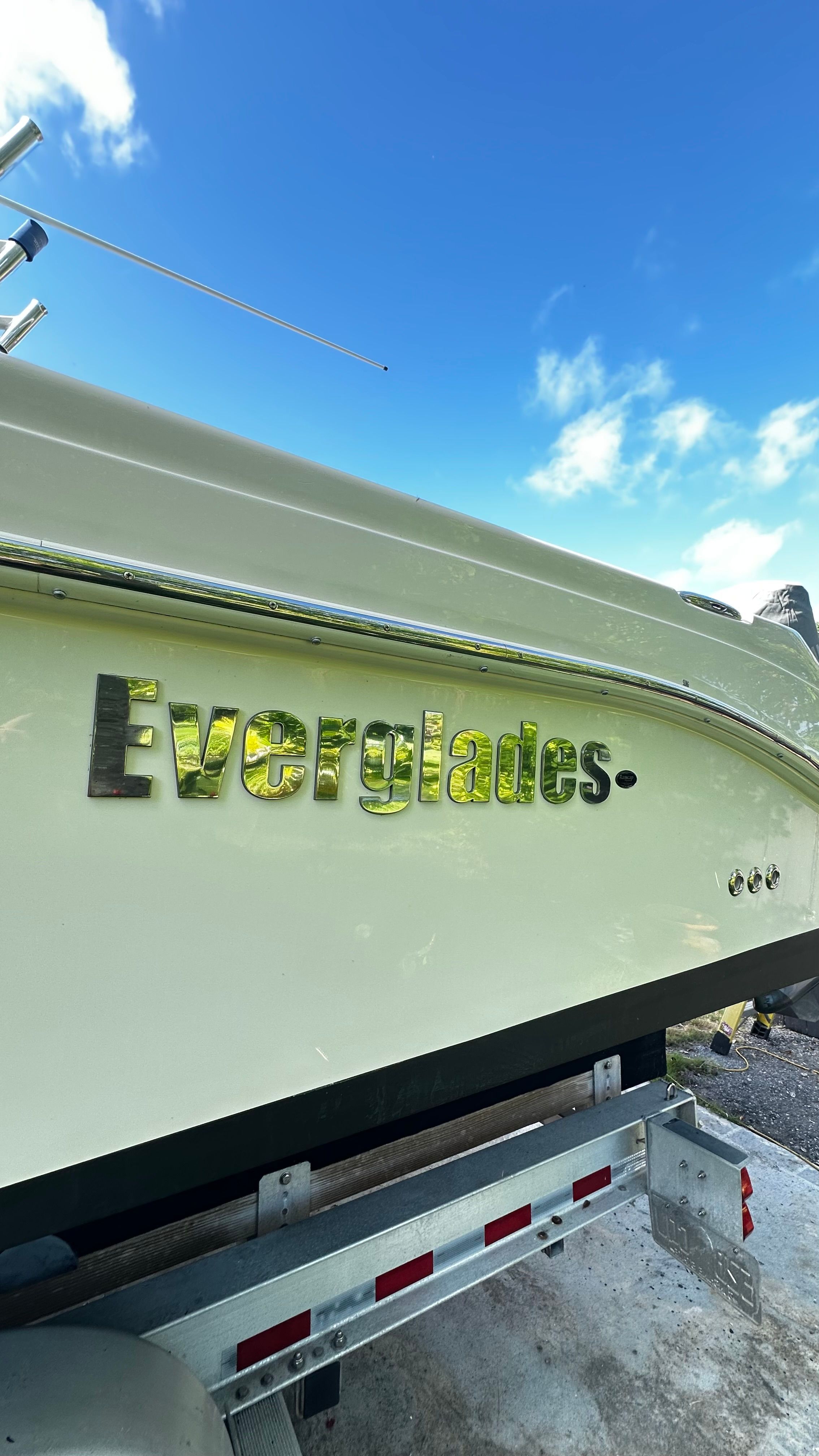 2009 Everglades 365 Center Console - 15