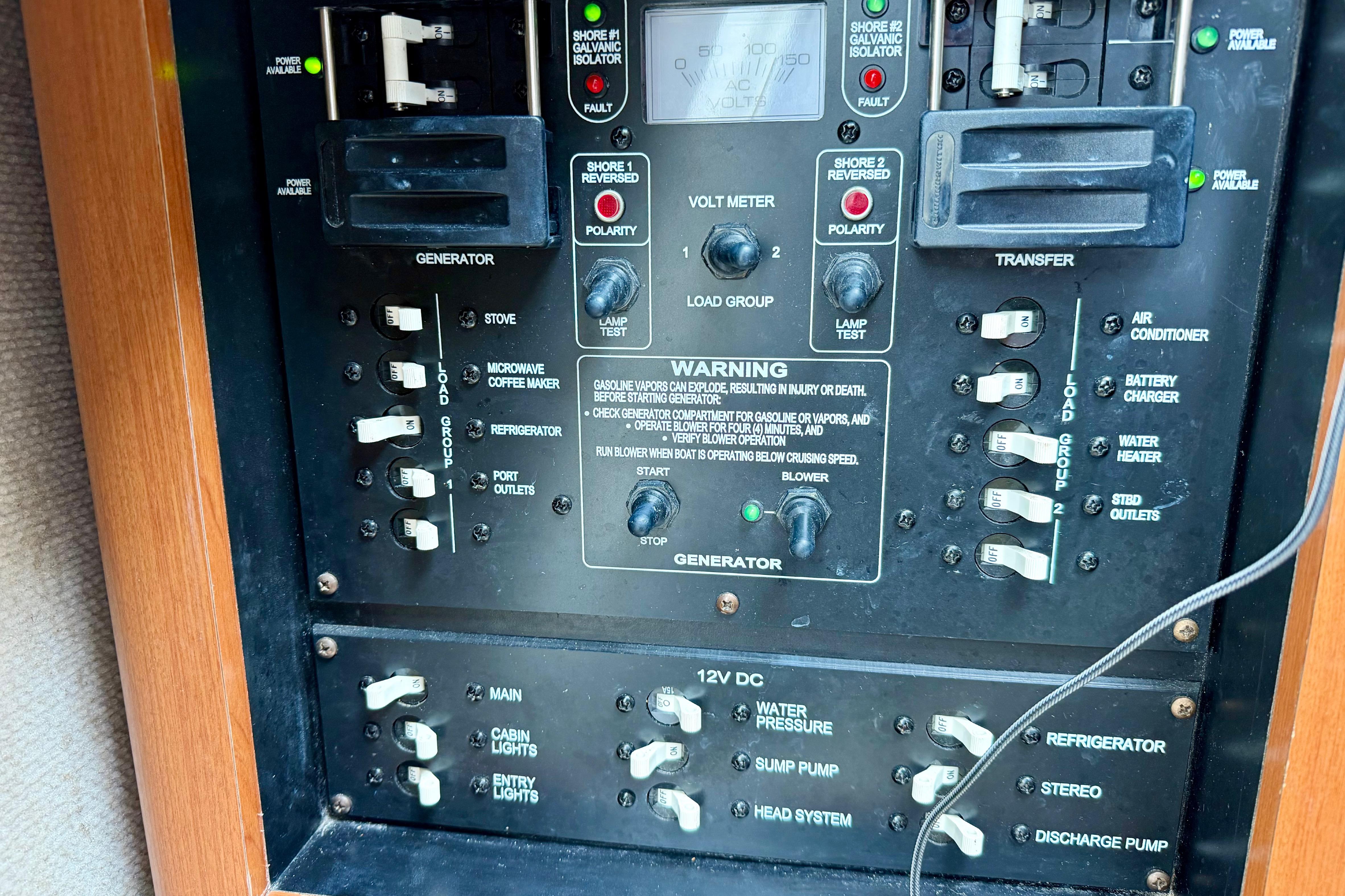 Electrical control panel of a 2006 Seaswirl Striper 2901 Walkaround O/B boat.