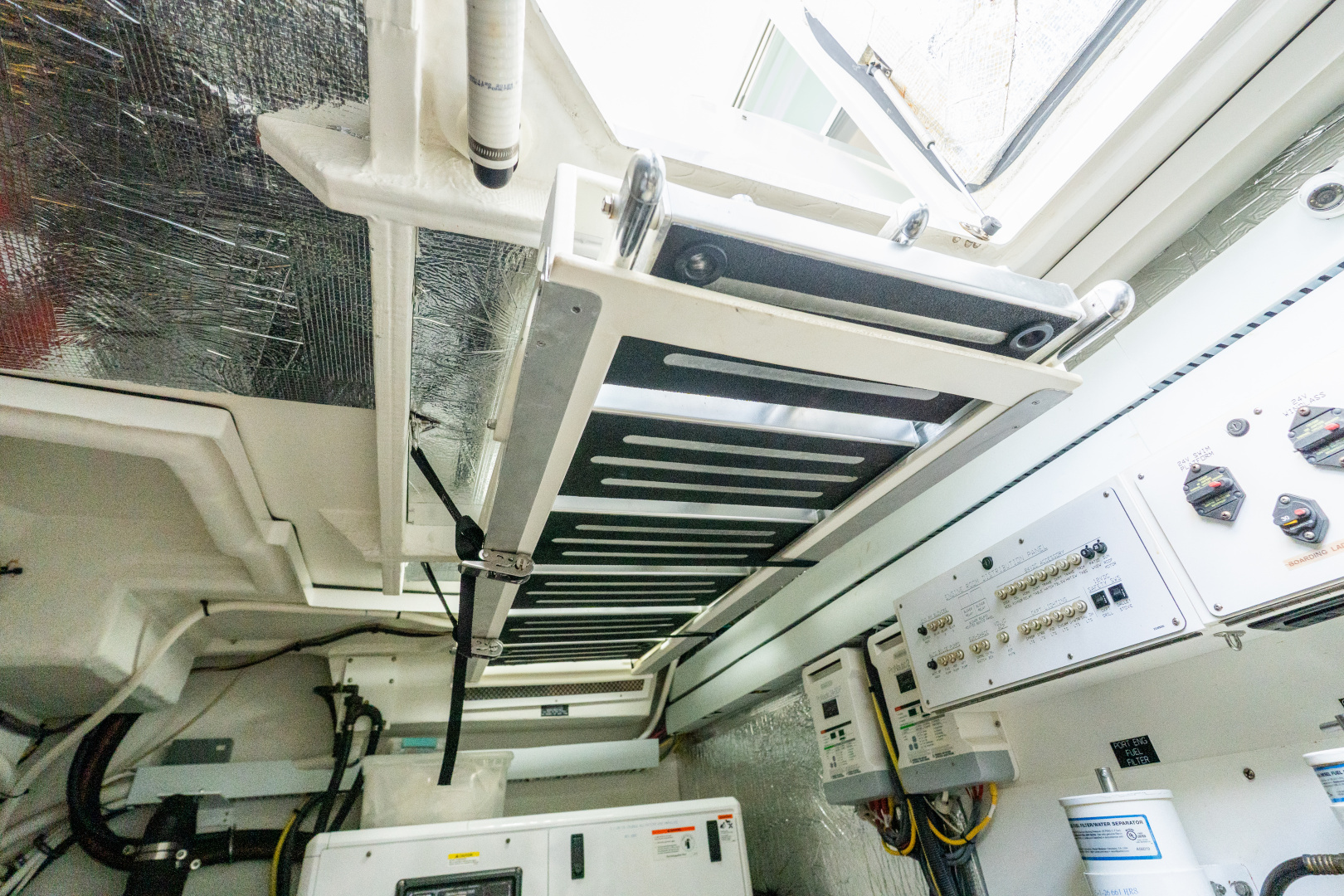 2018 Cruisers Yachts 50 CANTIUS - Image 89