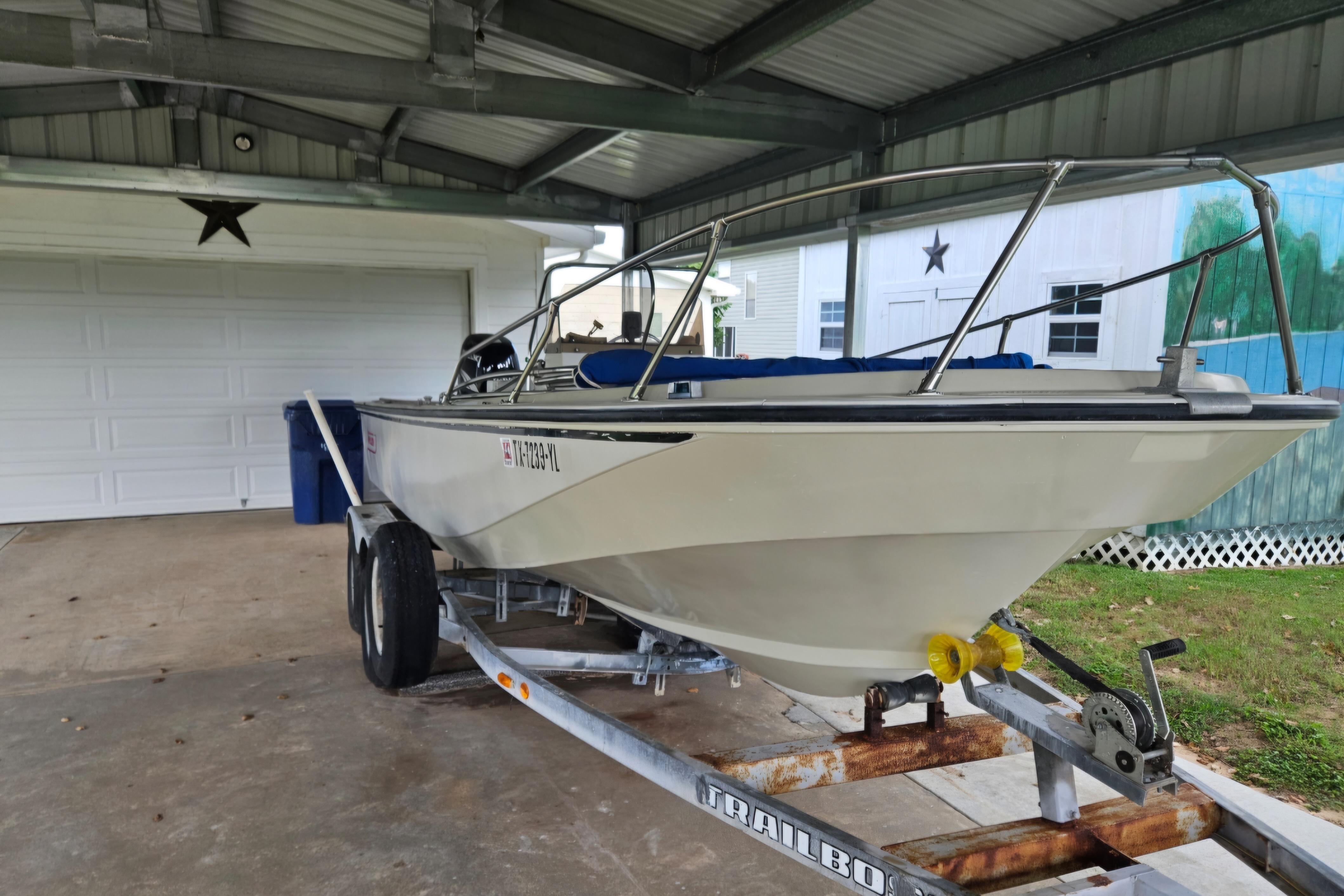 1980 Boston Whaler Outrage 20