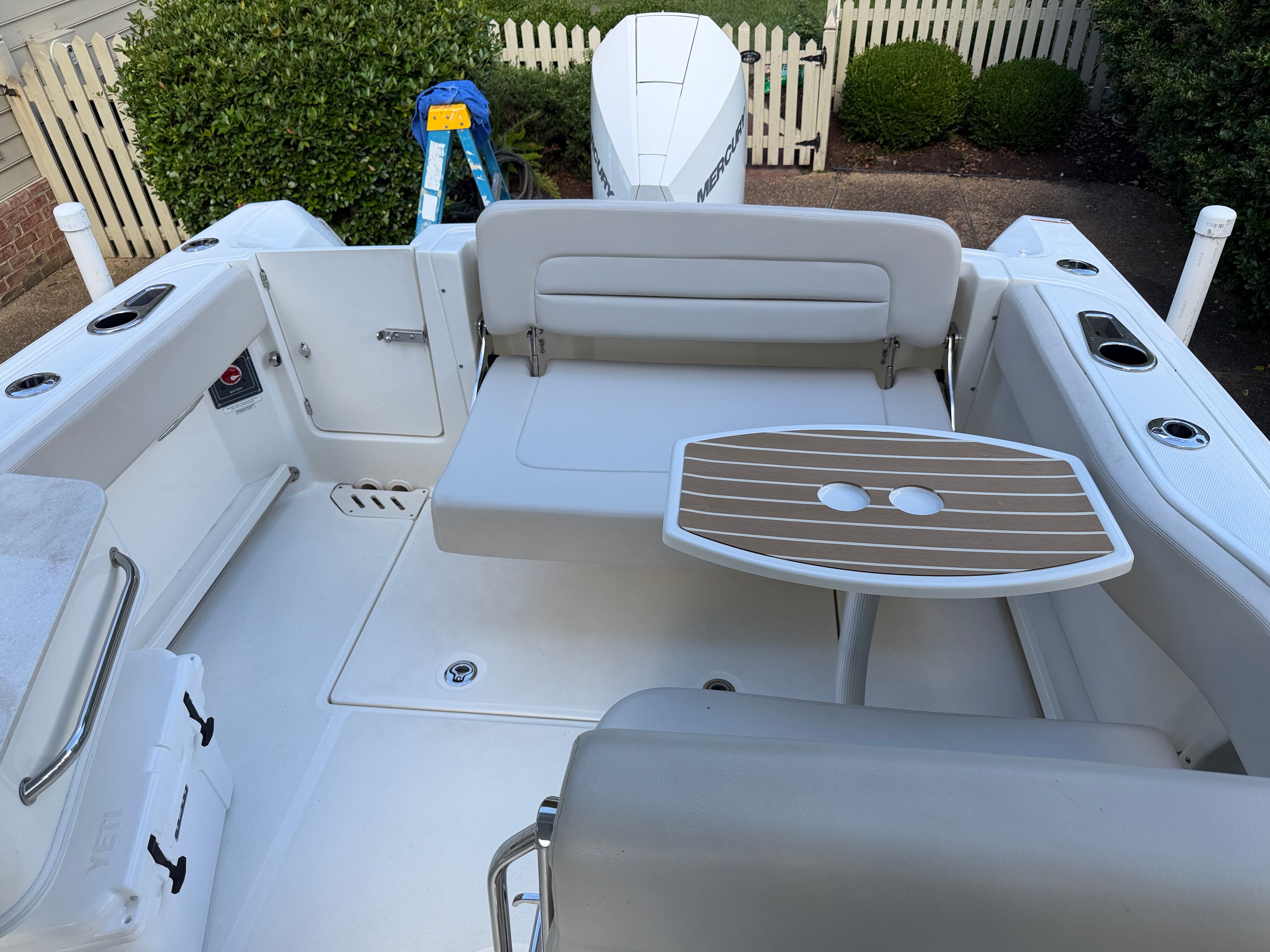 2020 Boston Whaler Vantage 230 - 17