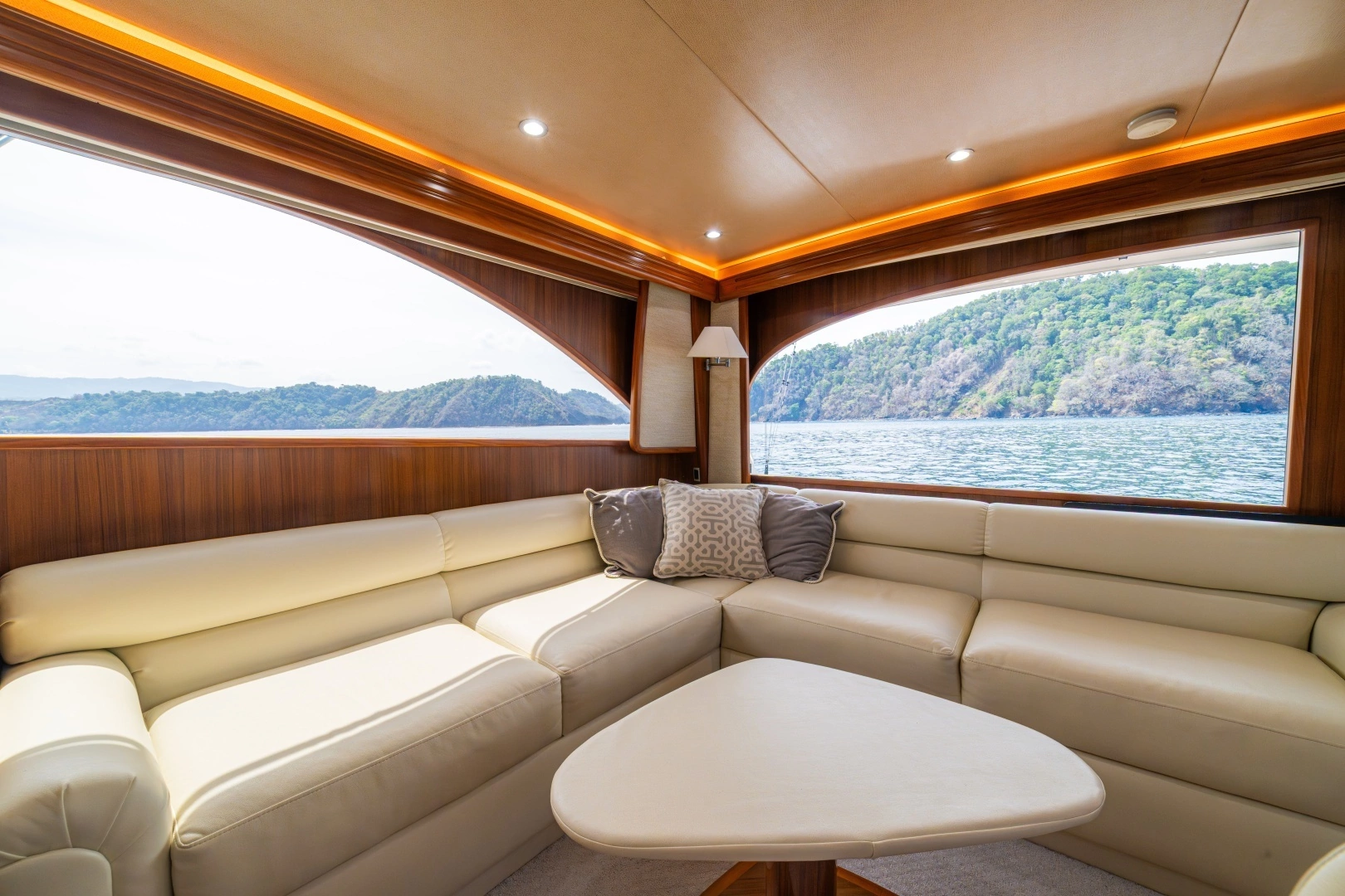 2012 Viking 60 Convertible - Image 26