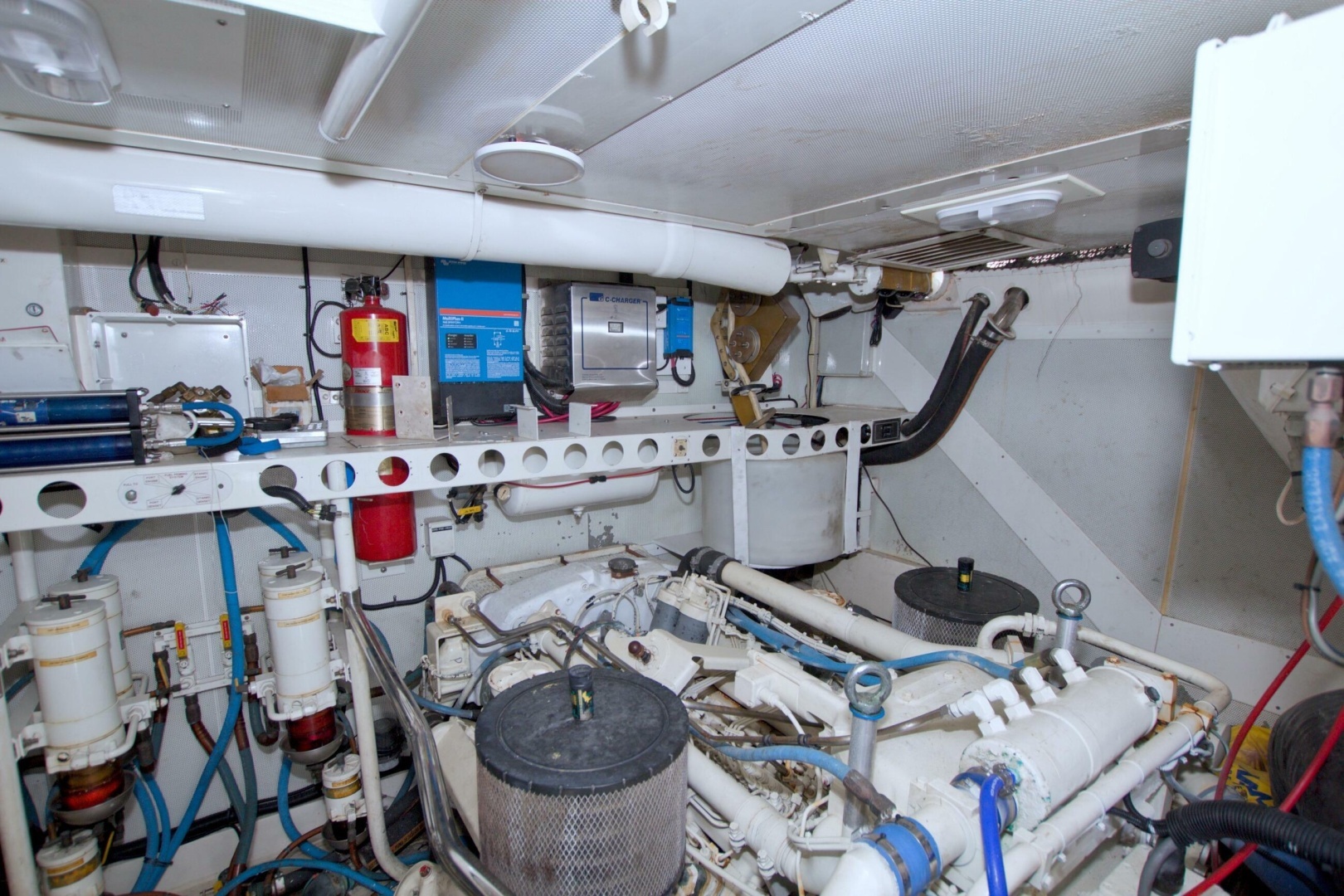 1998 Lazzara Yachts 76 Skylounge Grand Salon - Image 118