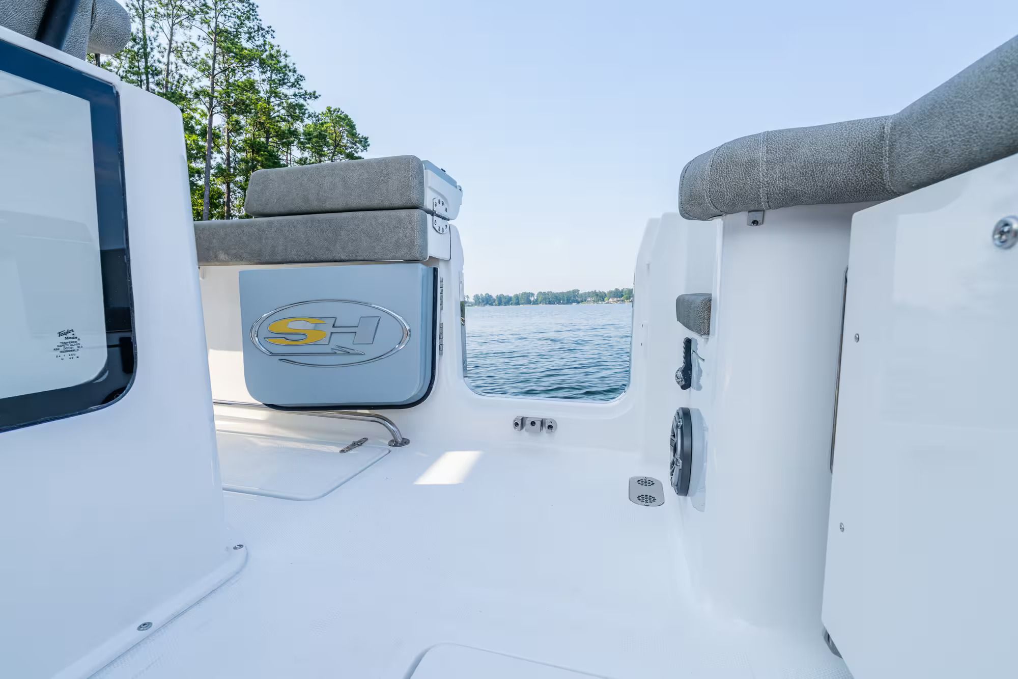 2027 Sea Hunt Gamefish 25 - 21