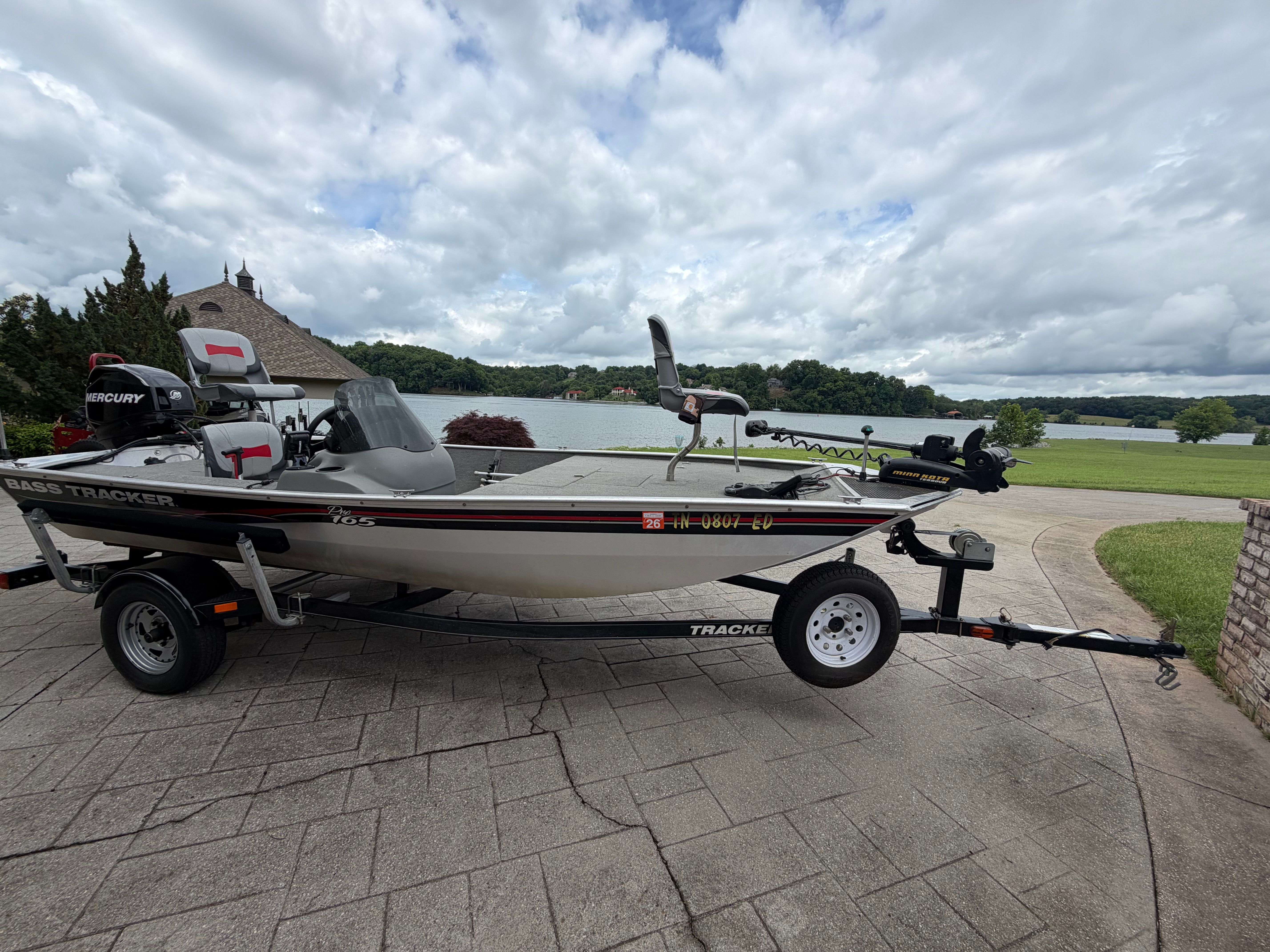 2012 Bass Tracker Pro 165 - 2