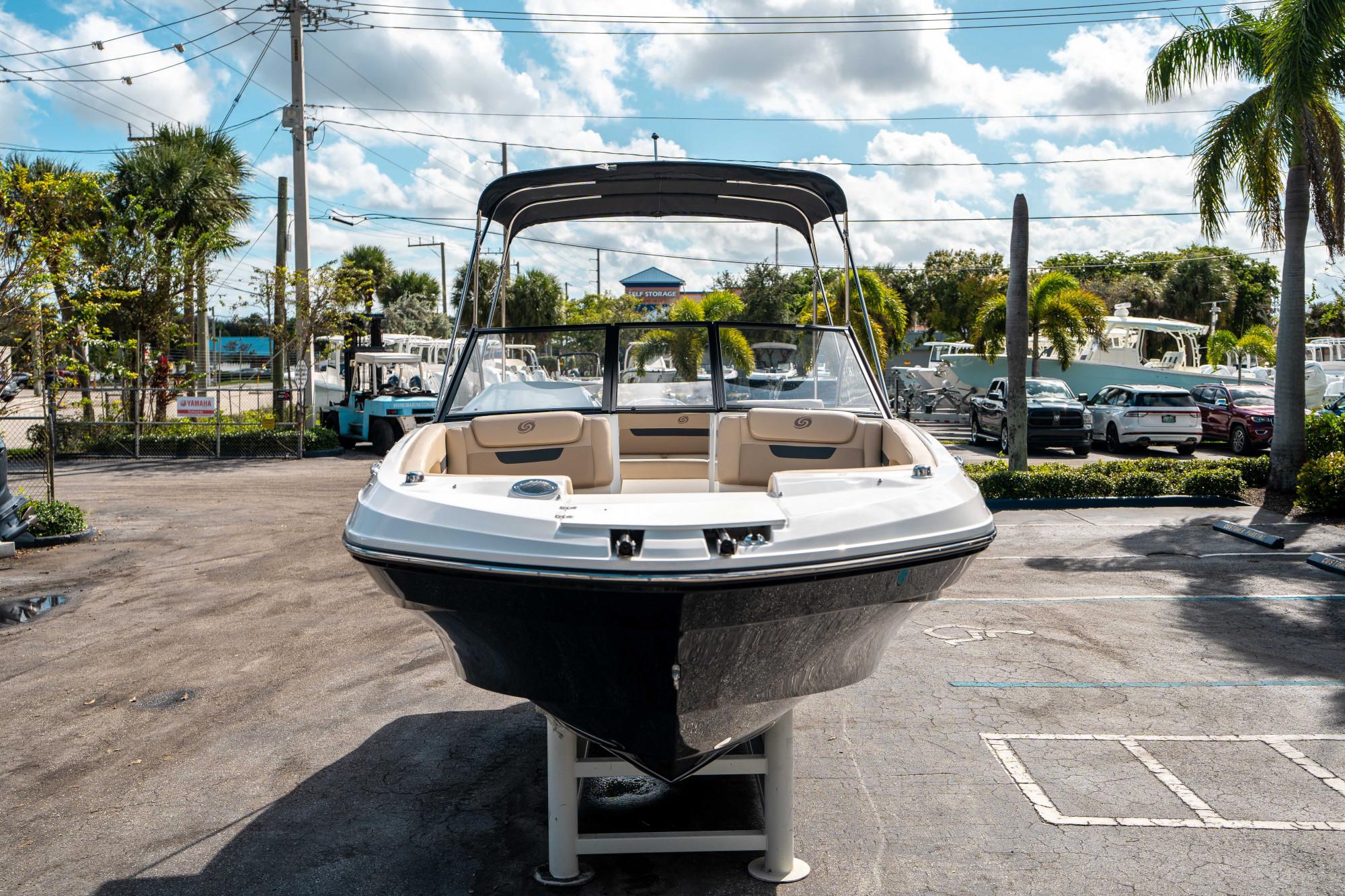 2025 Hurricane SunDeck 235 OB - 7