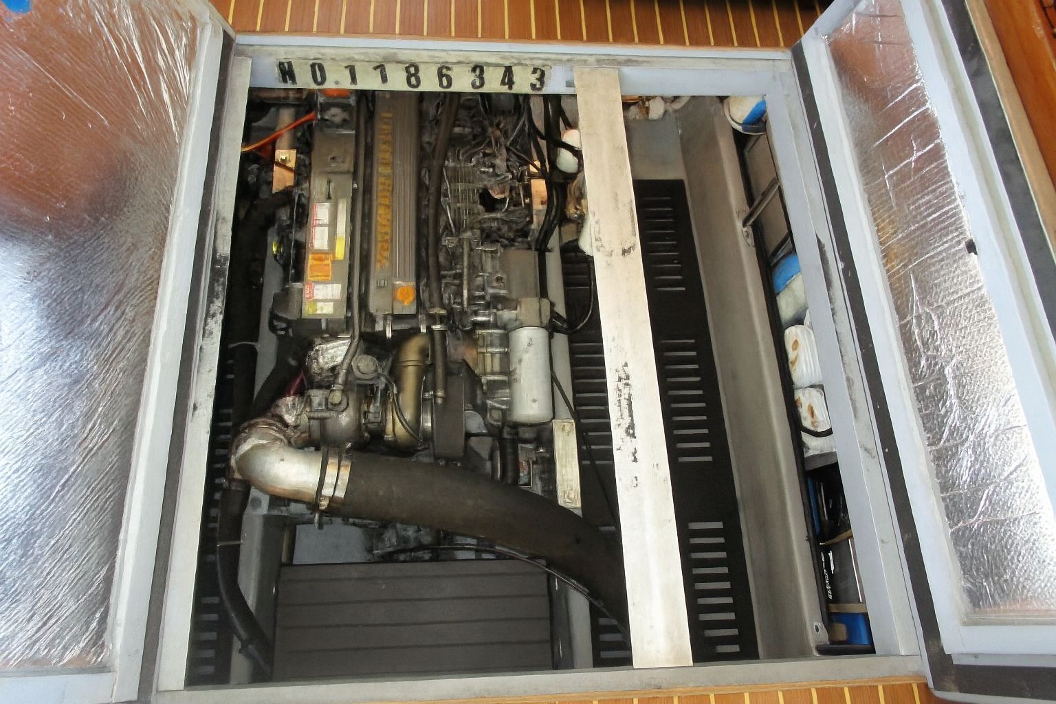 2005 Mainship 400 Trawler - 67