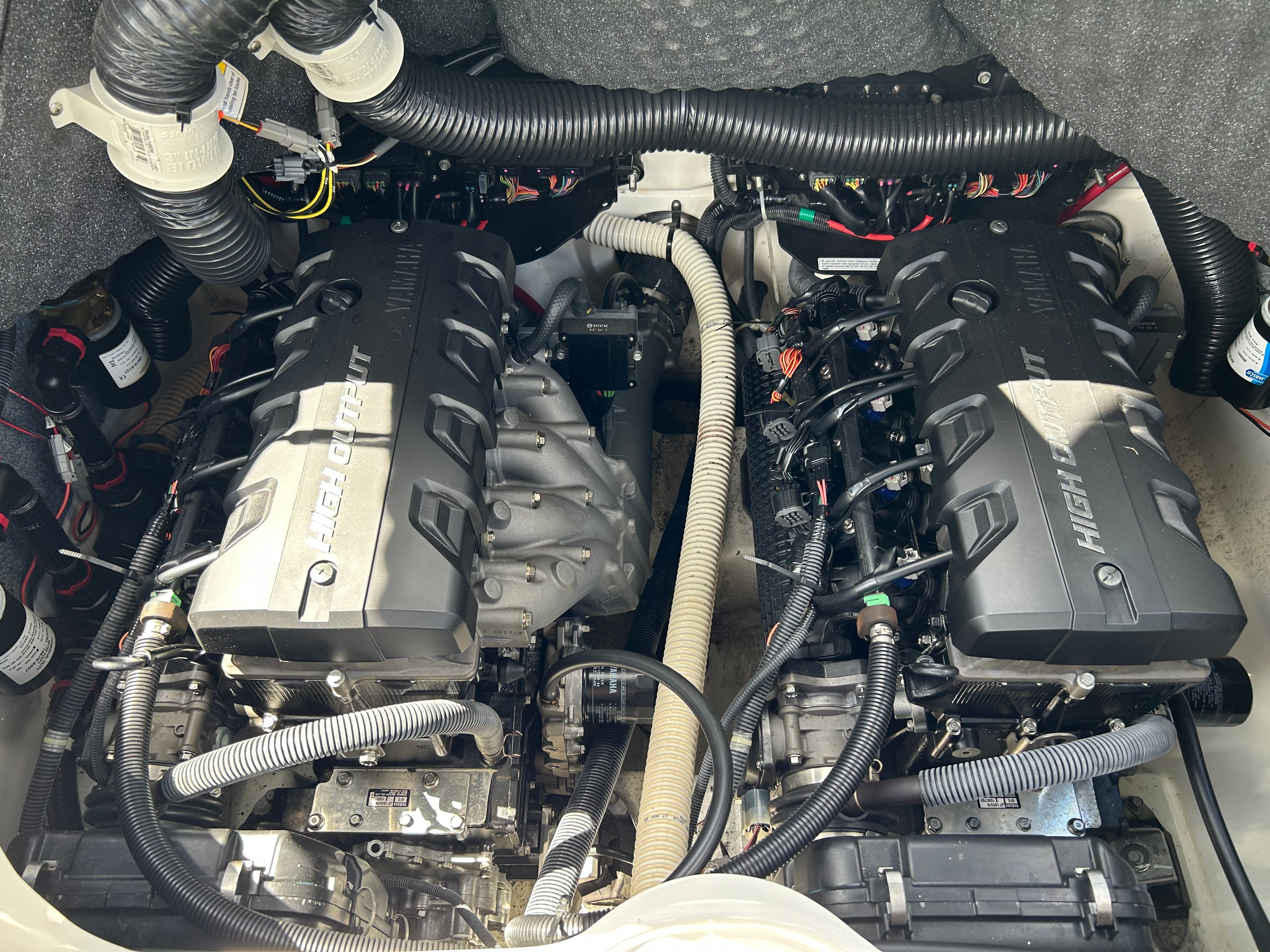 2016 Yamaha Boats 242X E-Series - 18