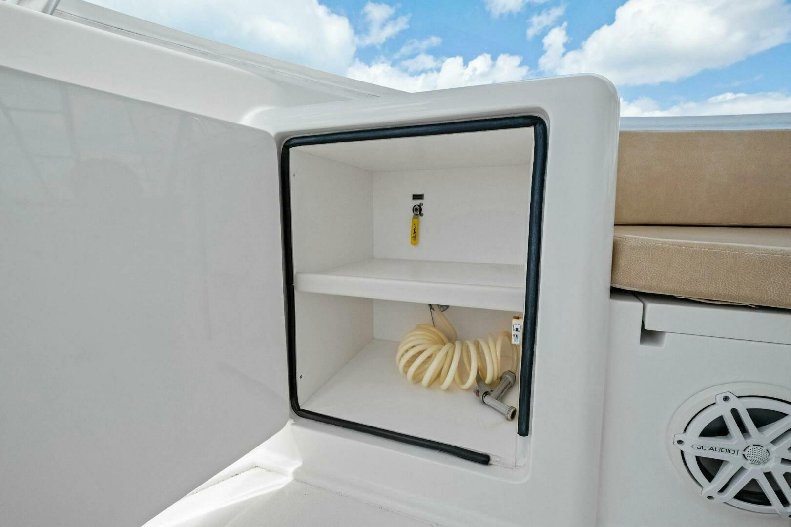 2008 Viking 64 Convertible - Image 78