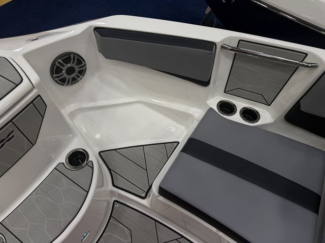 2026 Yamaha Boats 222XE - 20