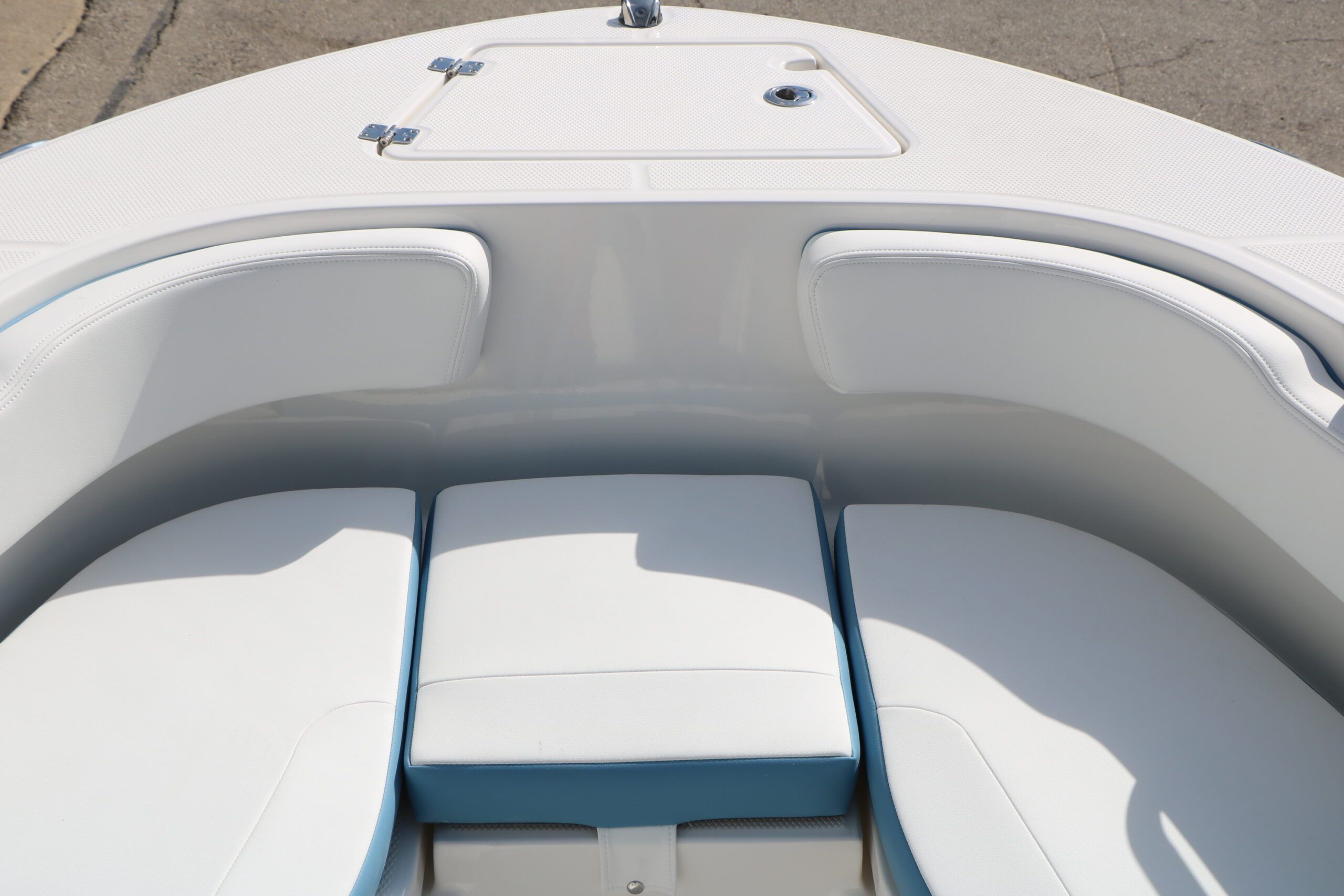 2026 Robalo R200 Center Console - 25