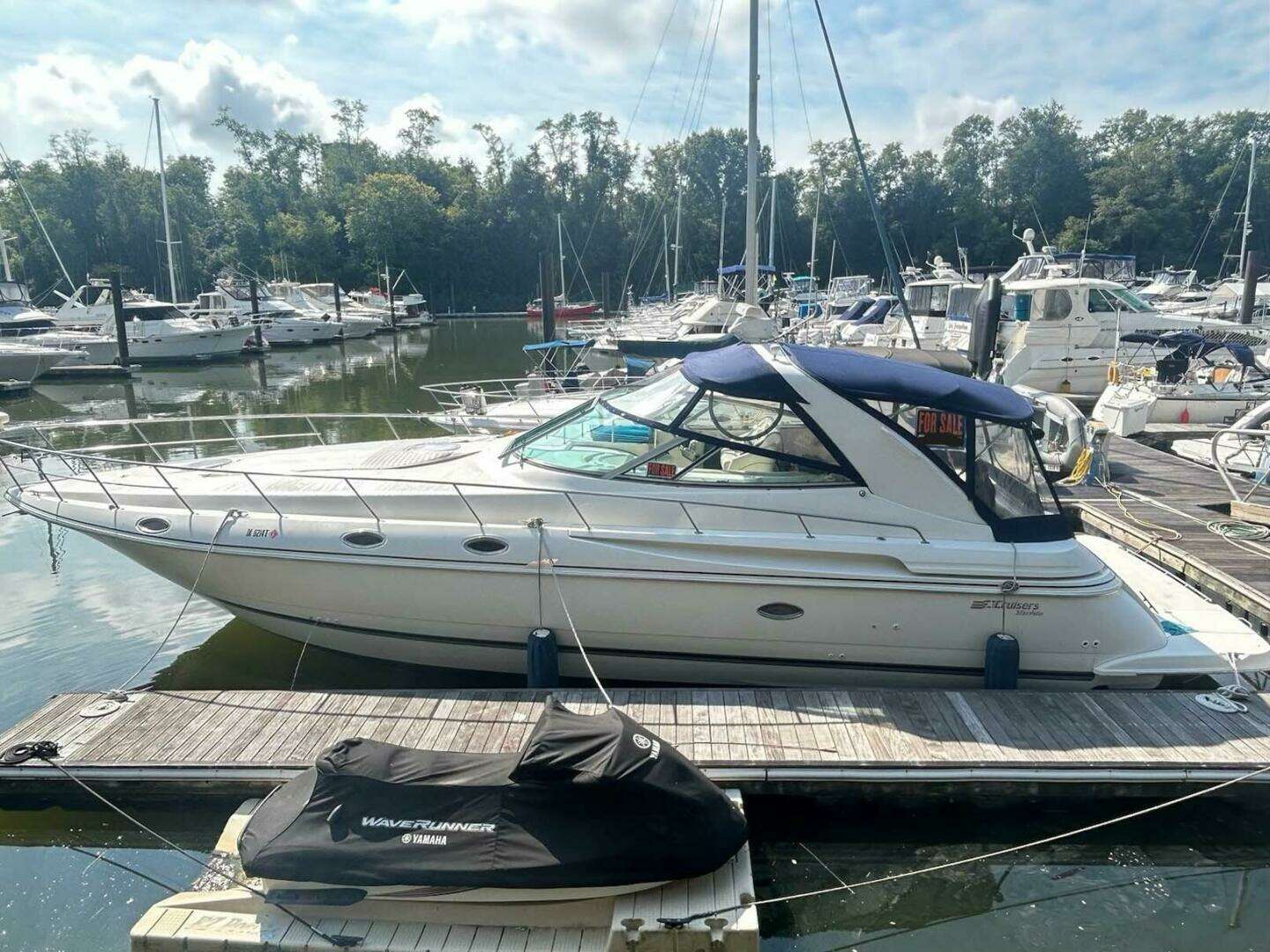 1997 Cruisers Yachts 4270 Esprit - Image 18
