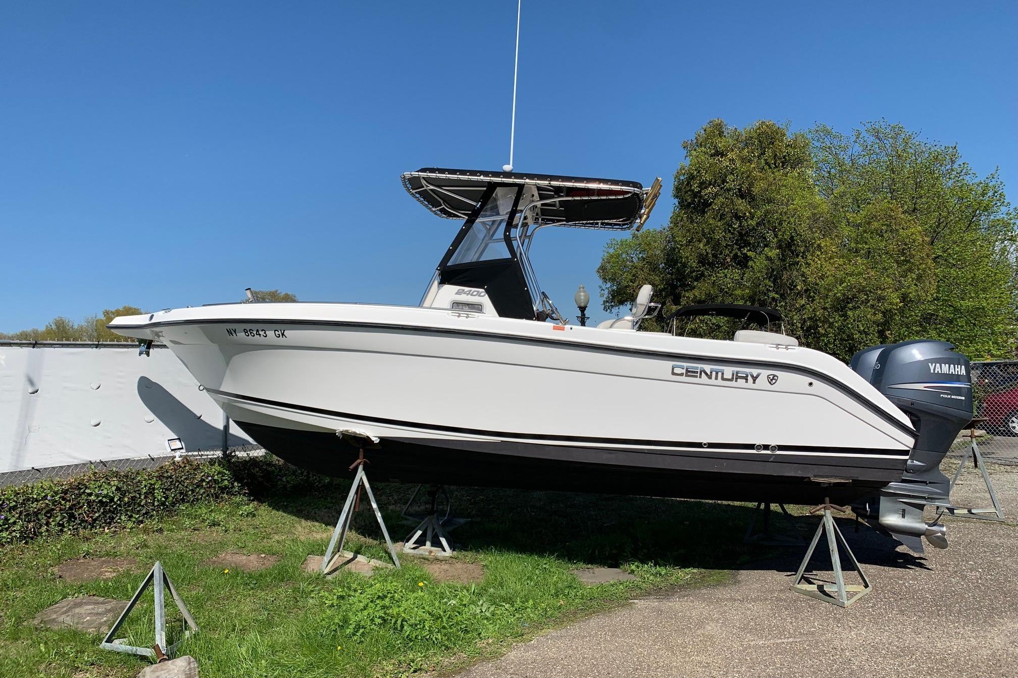 2008 Century 2400 Center Console