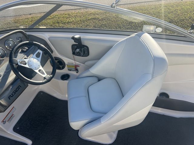 2014 Regal BOWRIDER 1900 - 10
