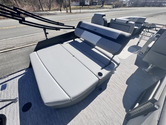 2026 Starcraft EXS 1 Q DH Tri-Toon Includes 140hp and Trailer - 15