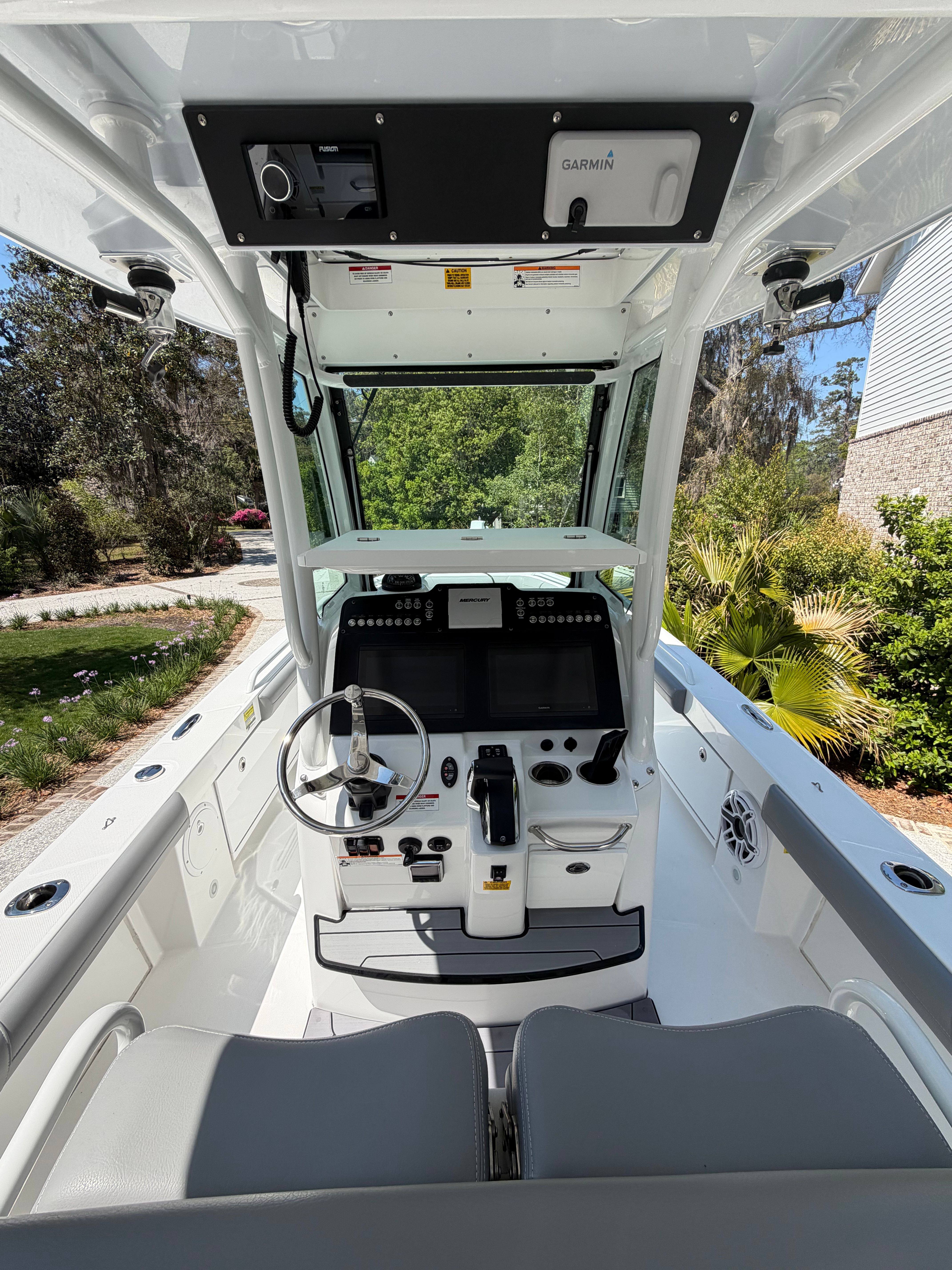 2025 Everglades 253 Center Console - 6