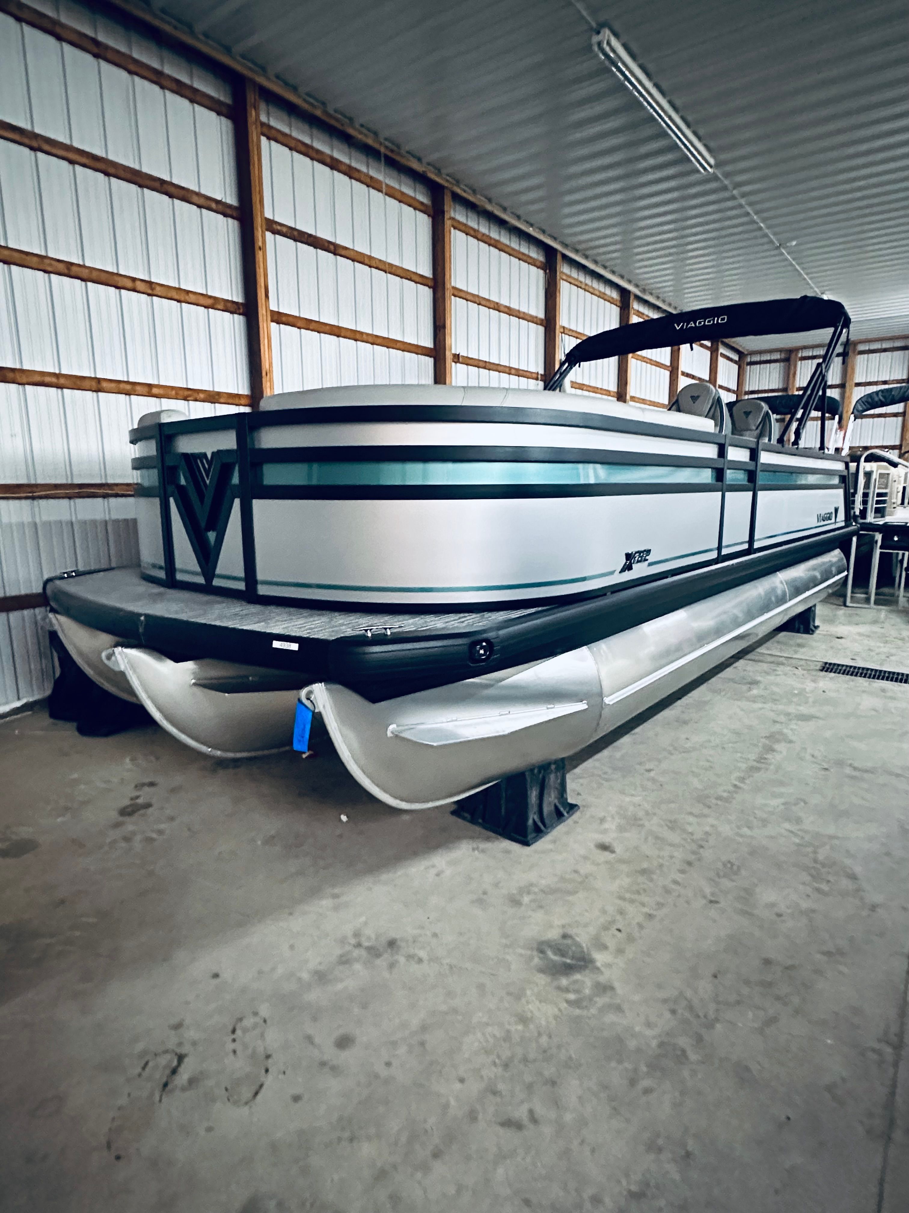 2026 Viaggio LAGO X 22Q TRITOON