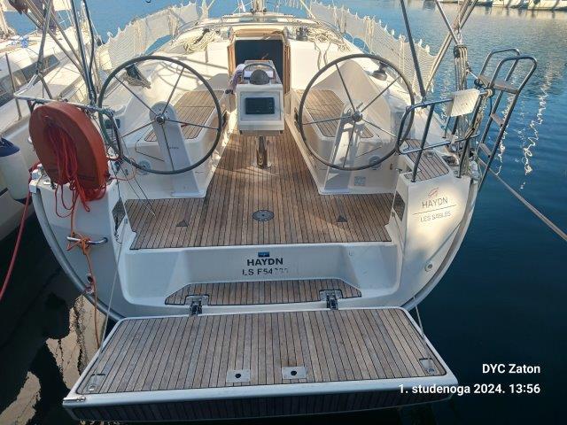 2017 Bavaria 37