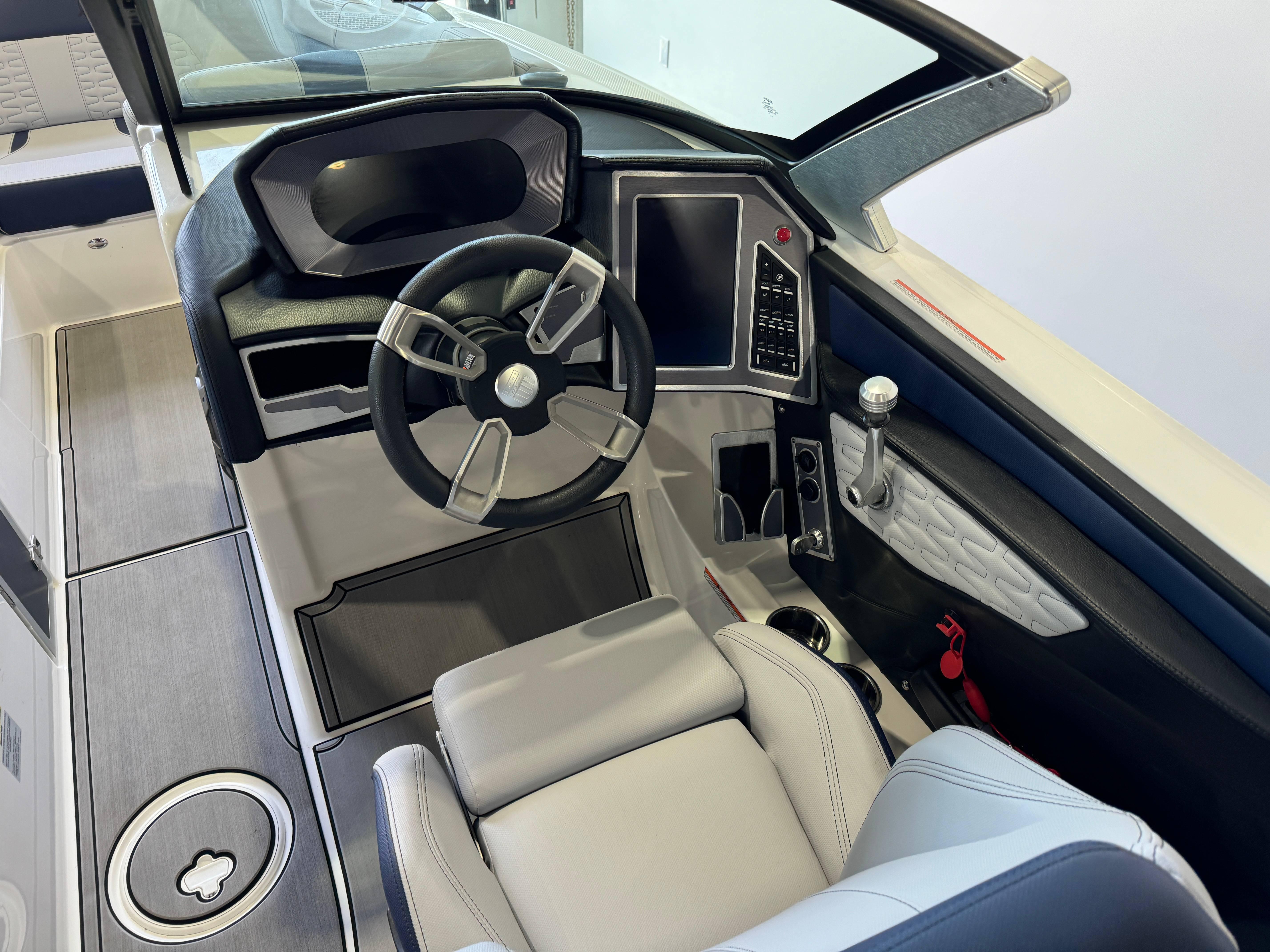 2022 MasterCraft X24 - 26