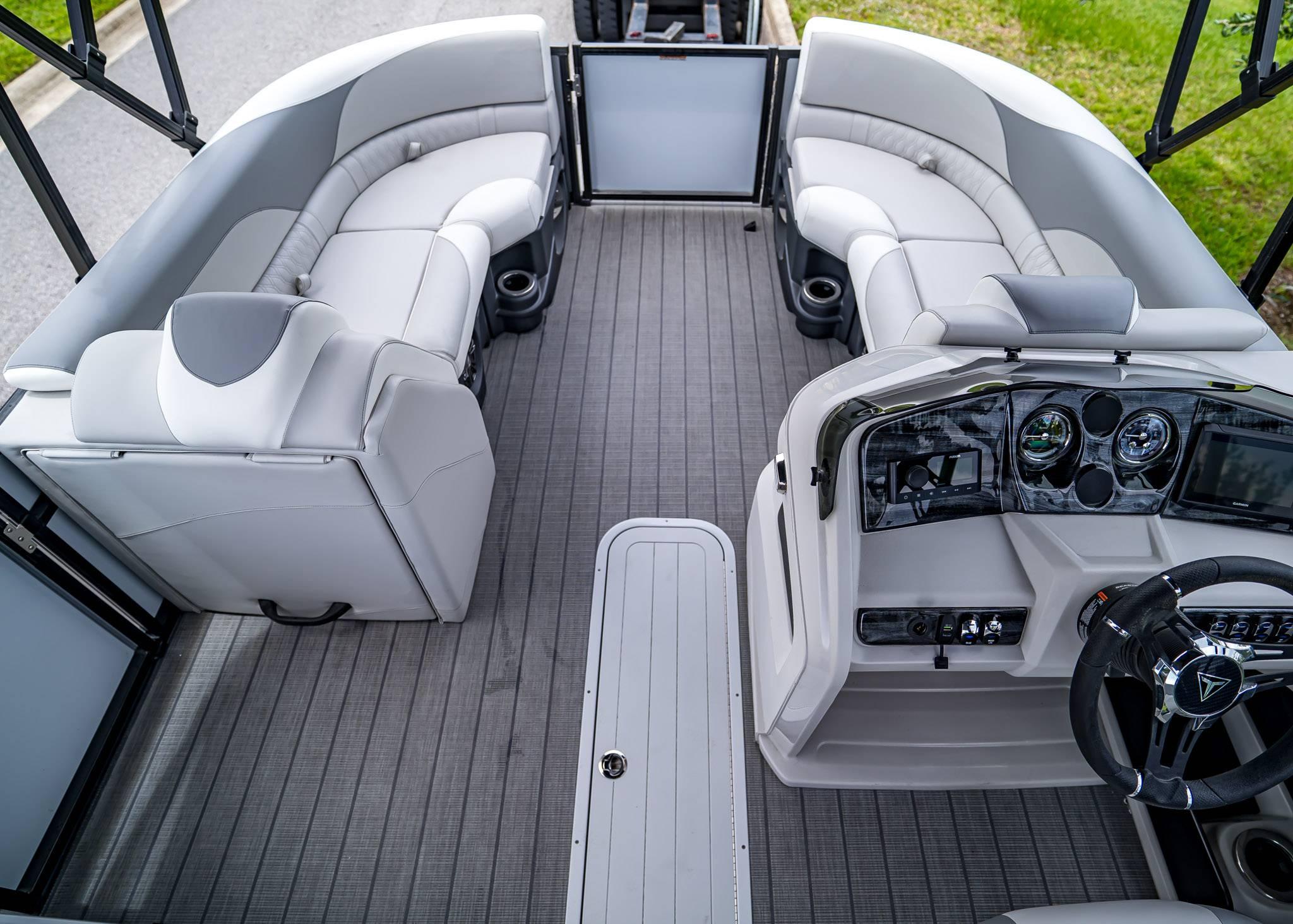 2025 Tahoe Pontoon LTZ Rear Lounger - 22