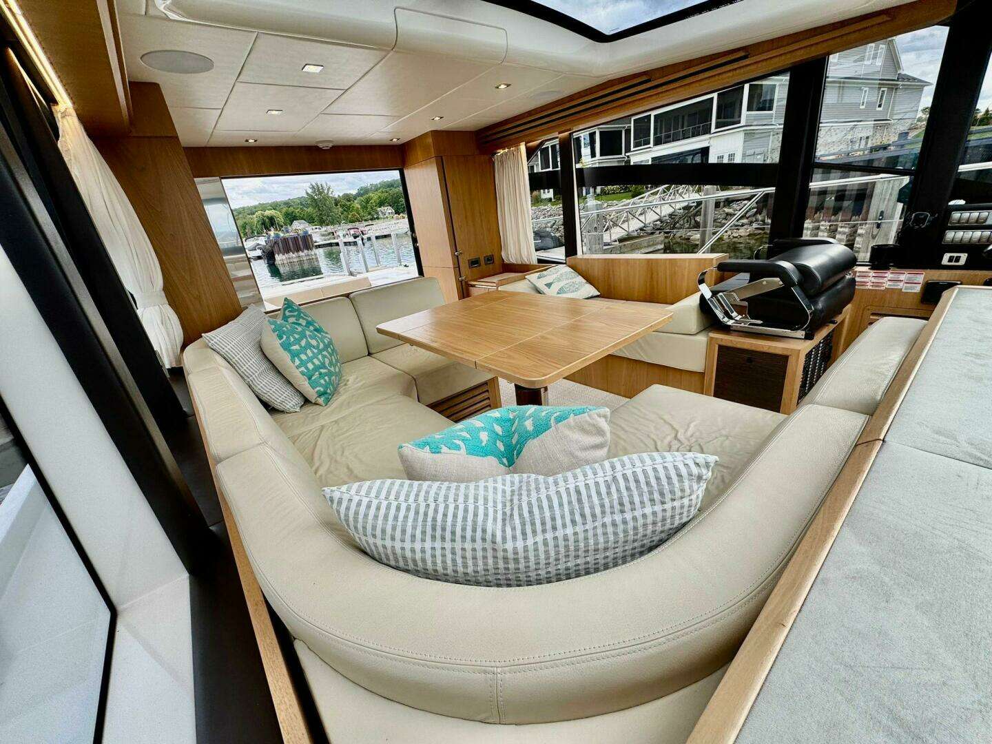 2016 Absolute 45 Sport Yacht - Image 65
