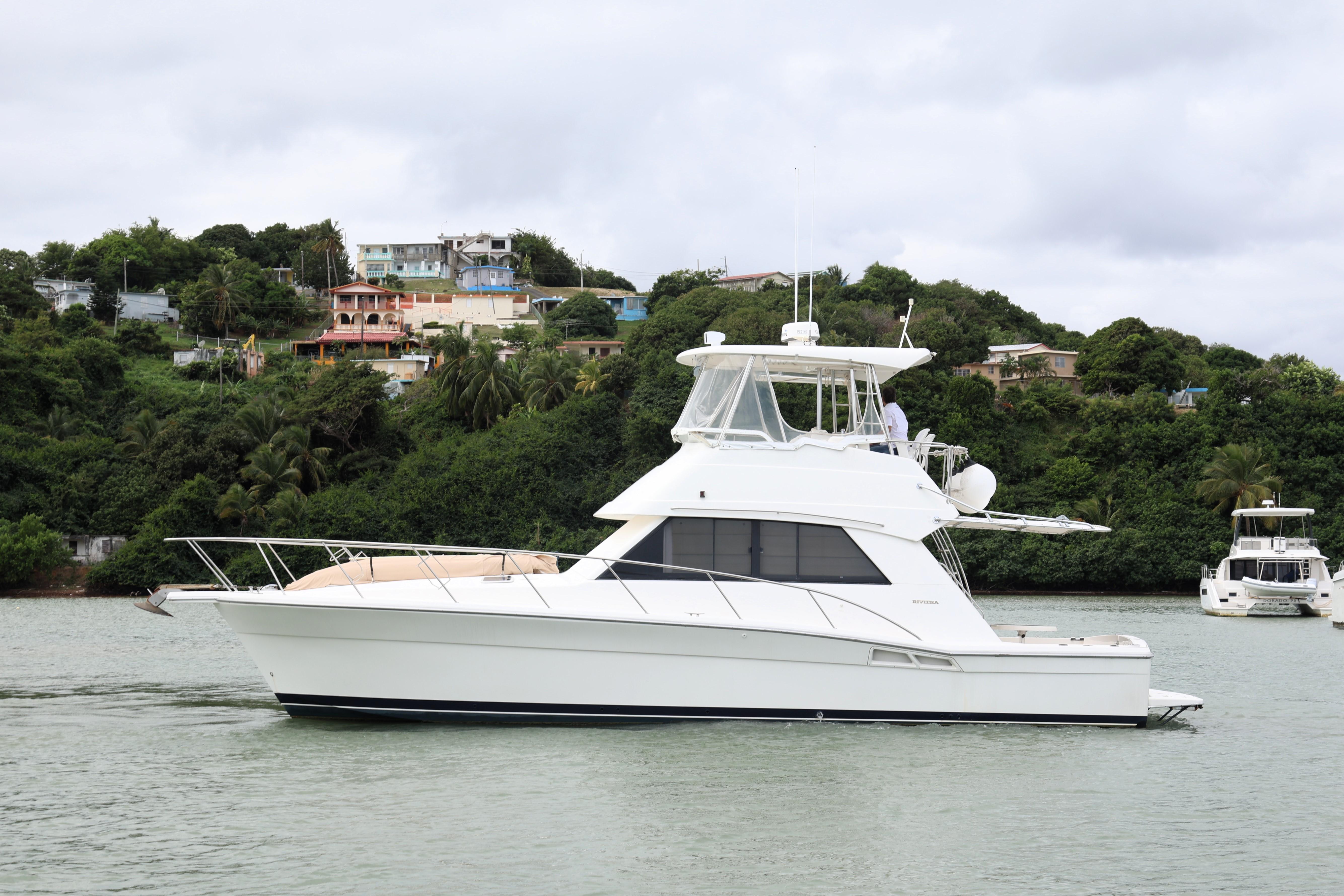 2000 Riviera 33 Flybridge
