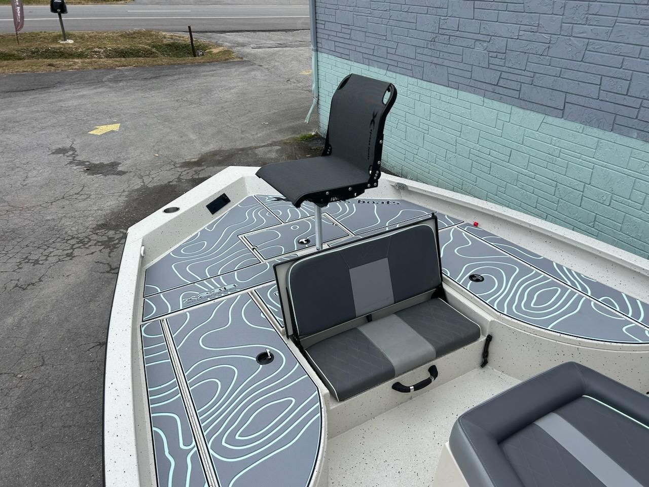 2025 Xpress X23 Bay Lounge - 5