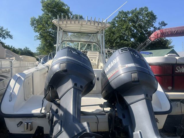1999 Pursuit 2470 Walkaround - 3