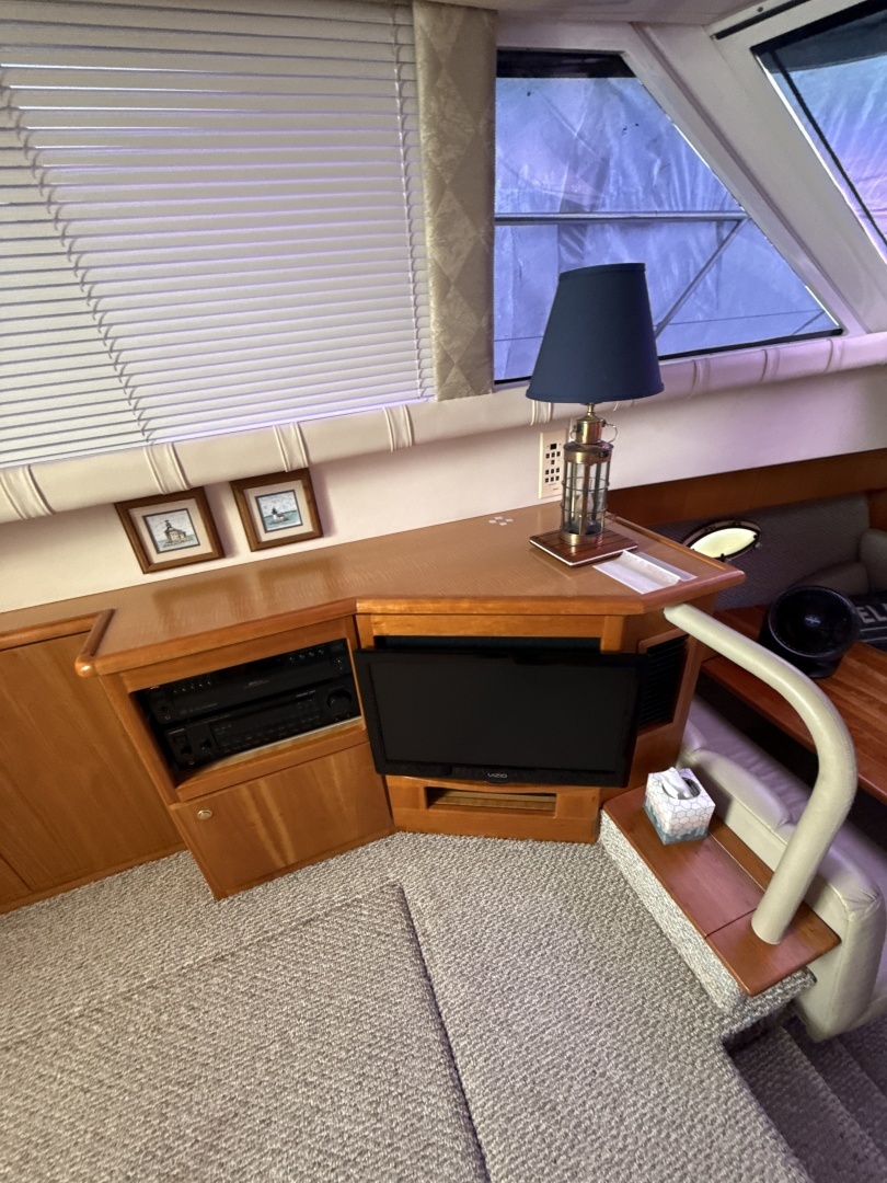 1999 Silverton 422 - Image 130
