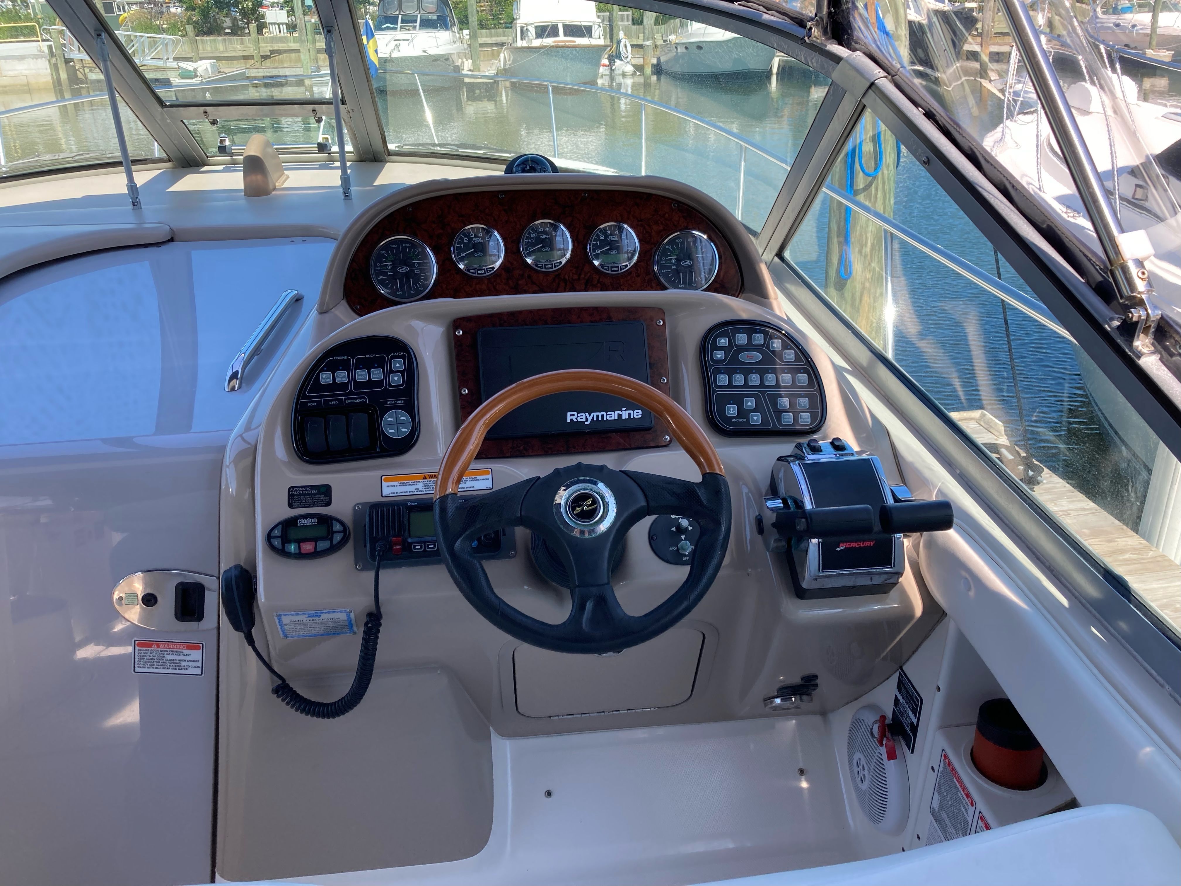 2004 Sea Ray 300 Sundancer - 10