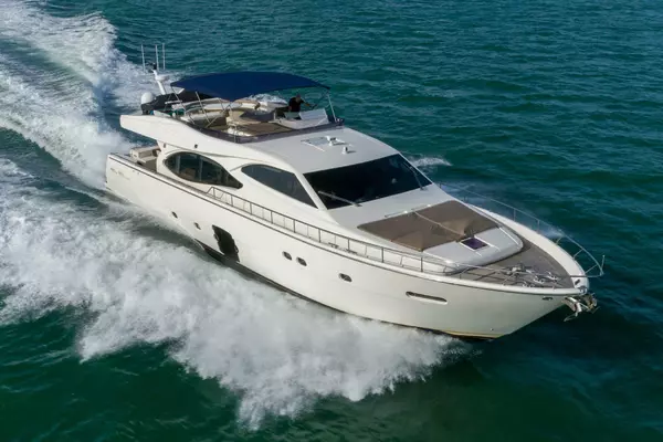 2007 Ferretti Yachts 780
