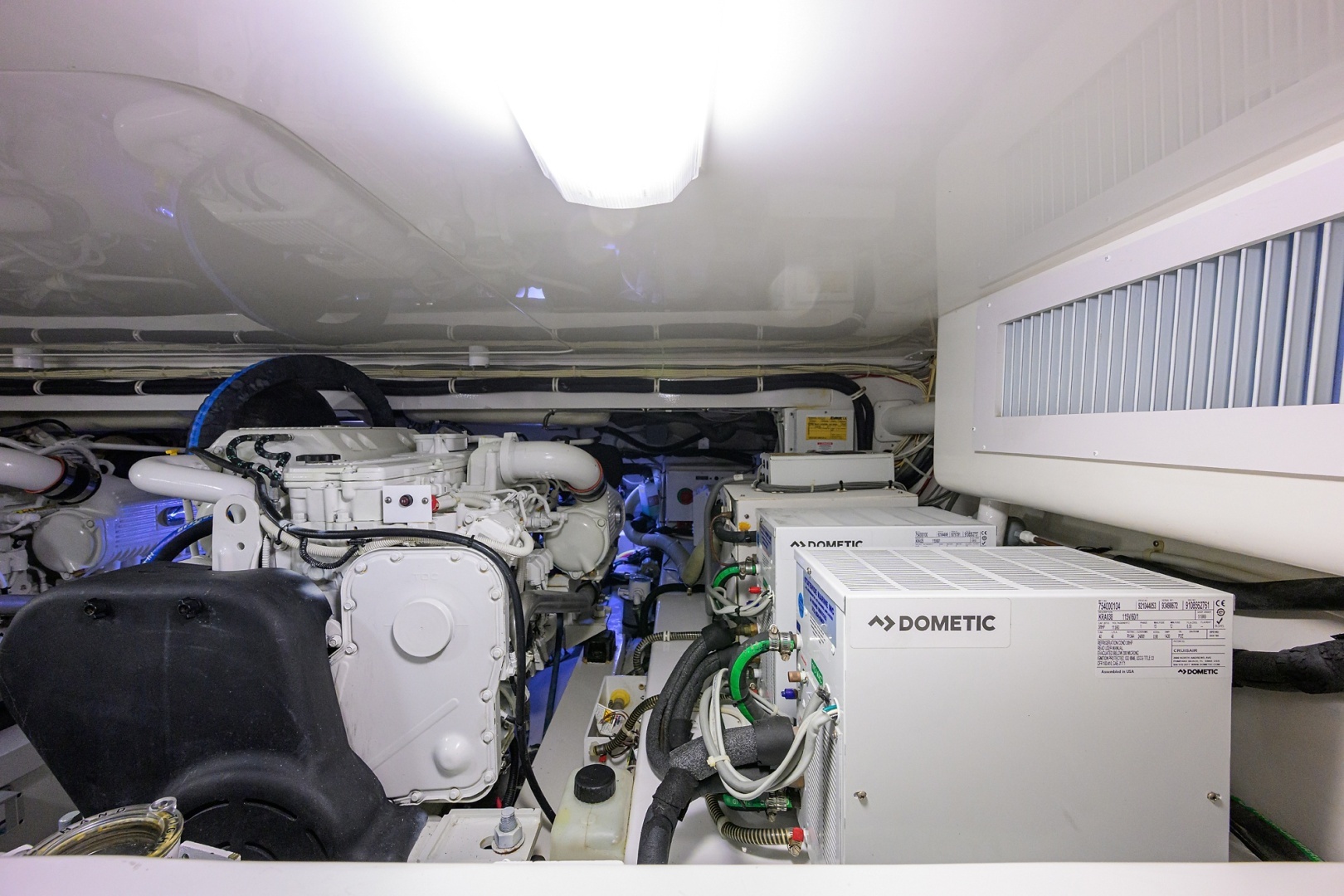 2015 Viking 42 Convertible - Image 46