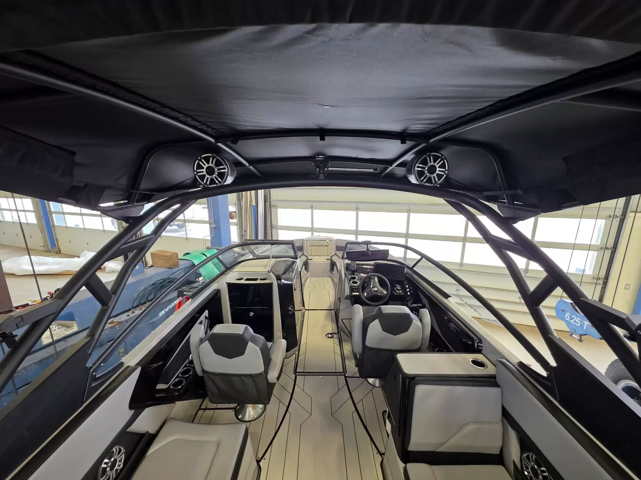 2026 Yamaha Boats 255XD - 7