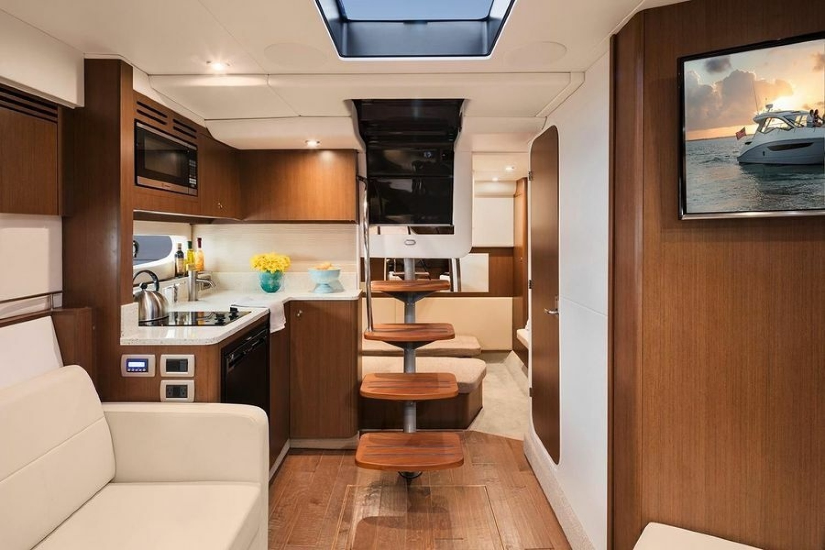 2018 Sea Ray — - Image 4