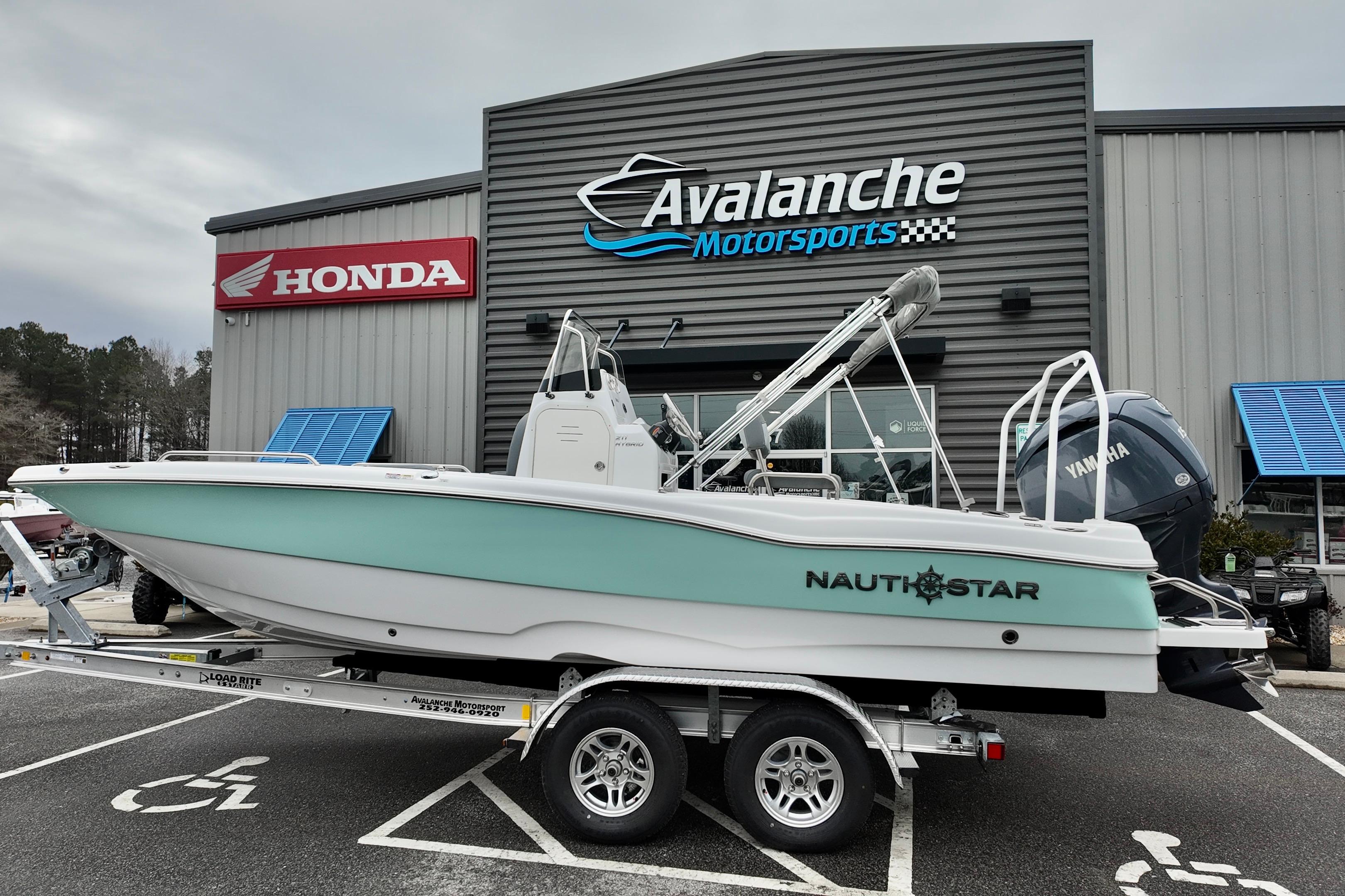 2025 NauticStar 211 Hybrid