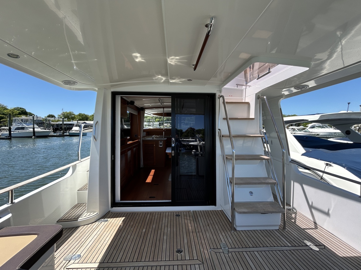 2018 Beneteau 44 Swift Trawler - Image 5