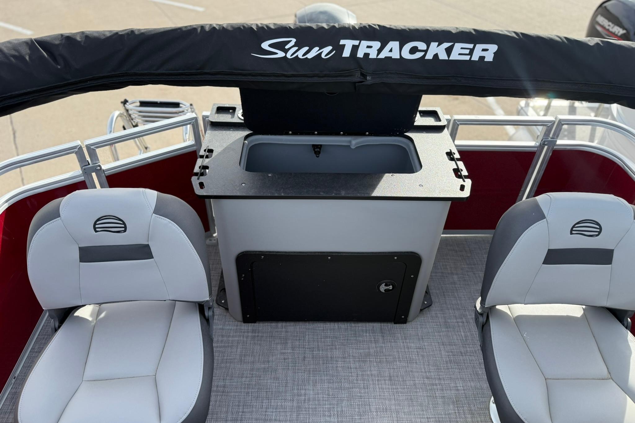 2026 Sun Tracker SportFish 22 DLX