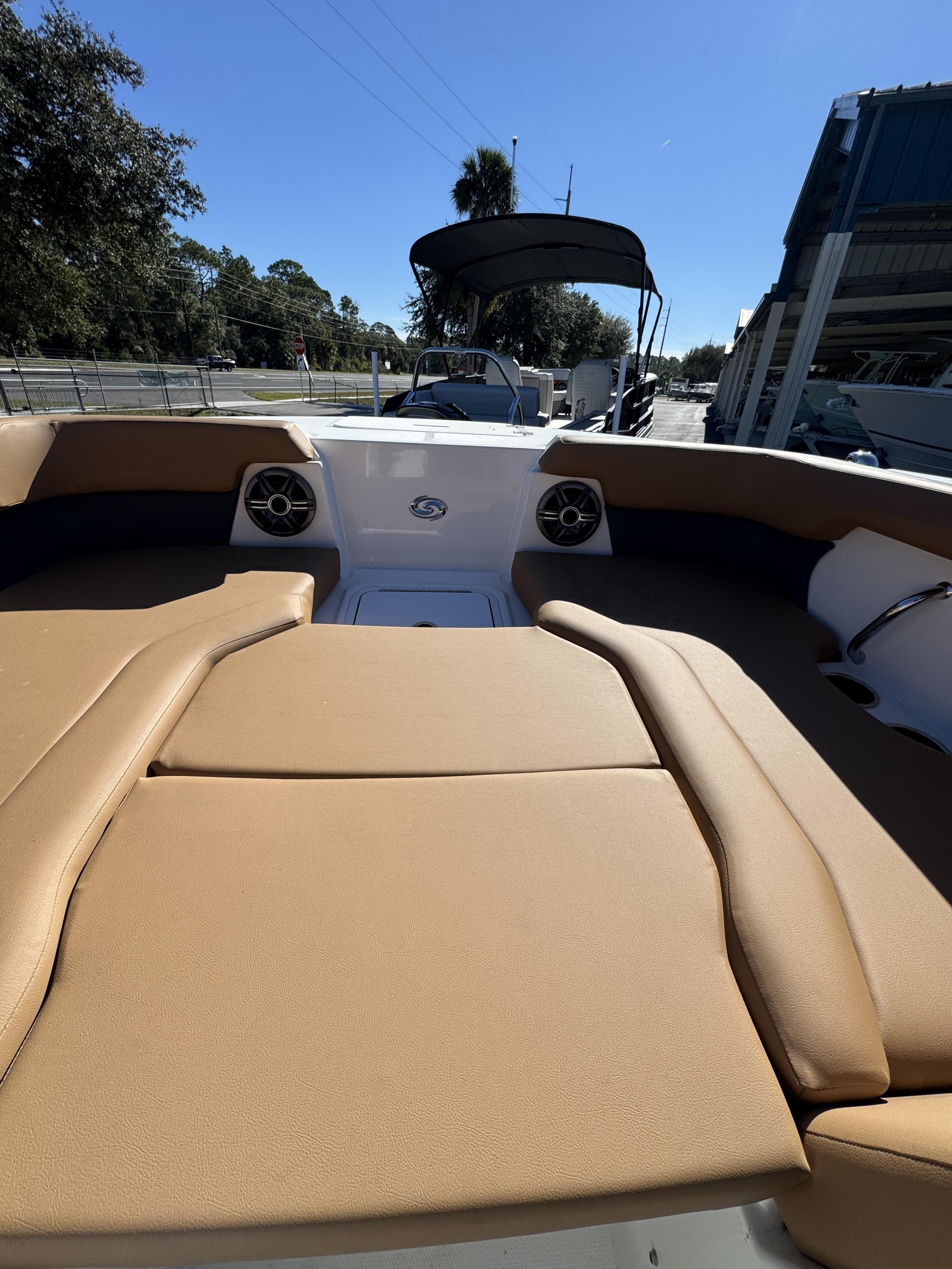2026 Hurricane SunDeck OB SD 2050 OB - 4