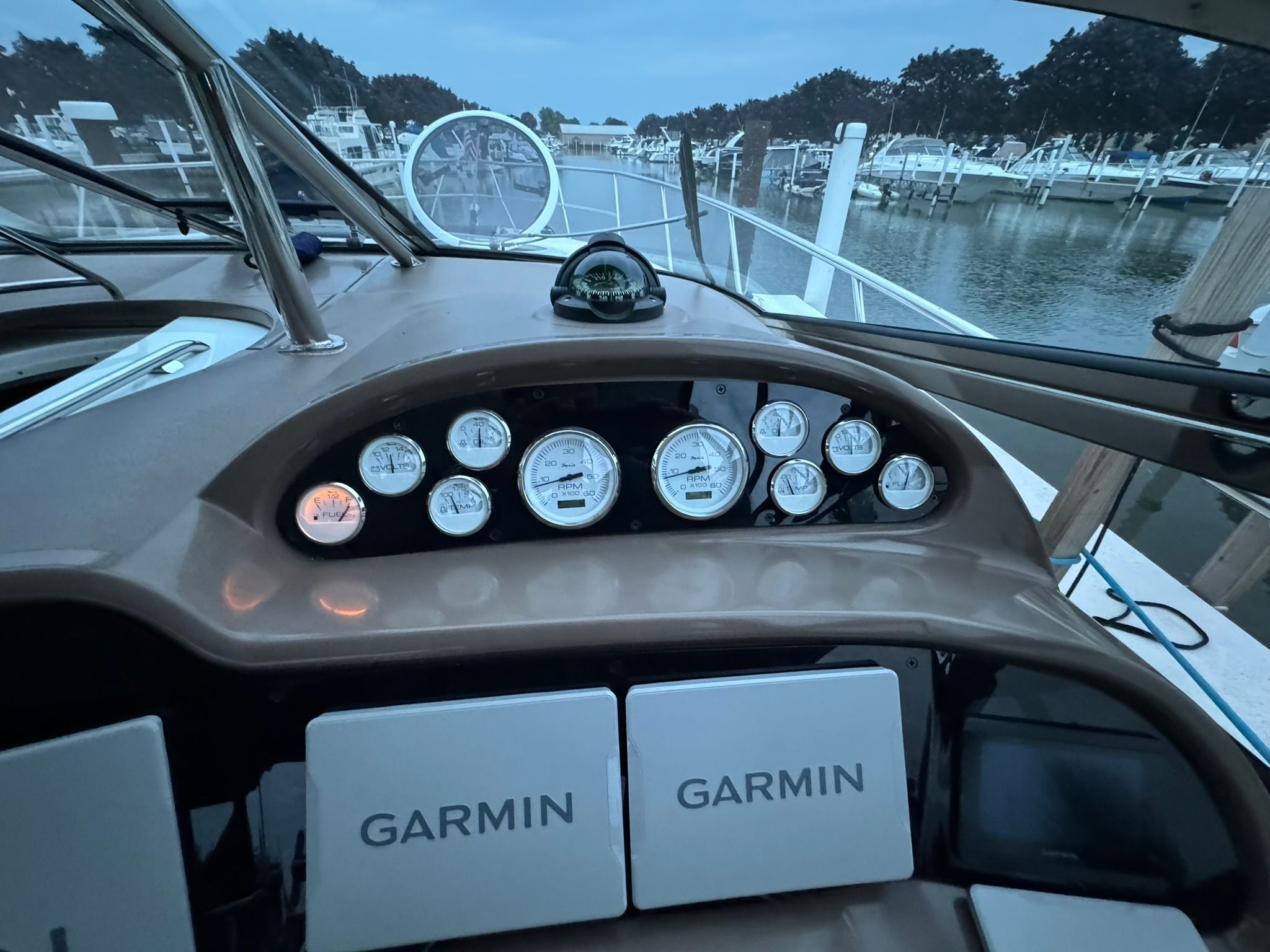 2005 Real 3860 Commodore - 19