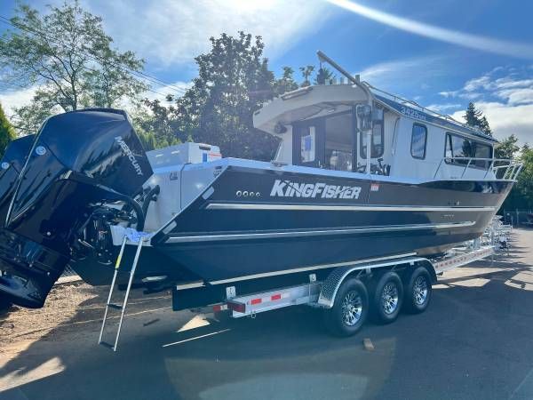 2022 KingFisher 3425 GFX Offshore - 7