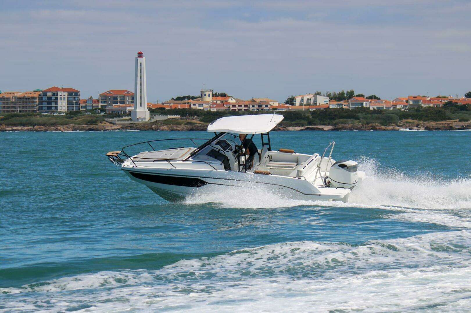 2026 Beneteau Flyer 8 SUNdeck - Image 8