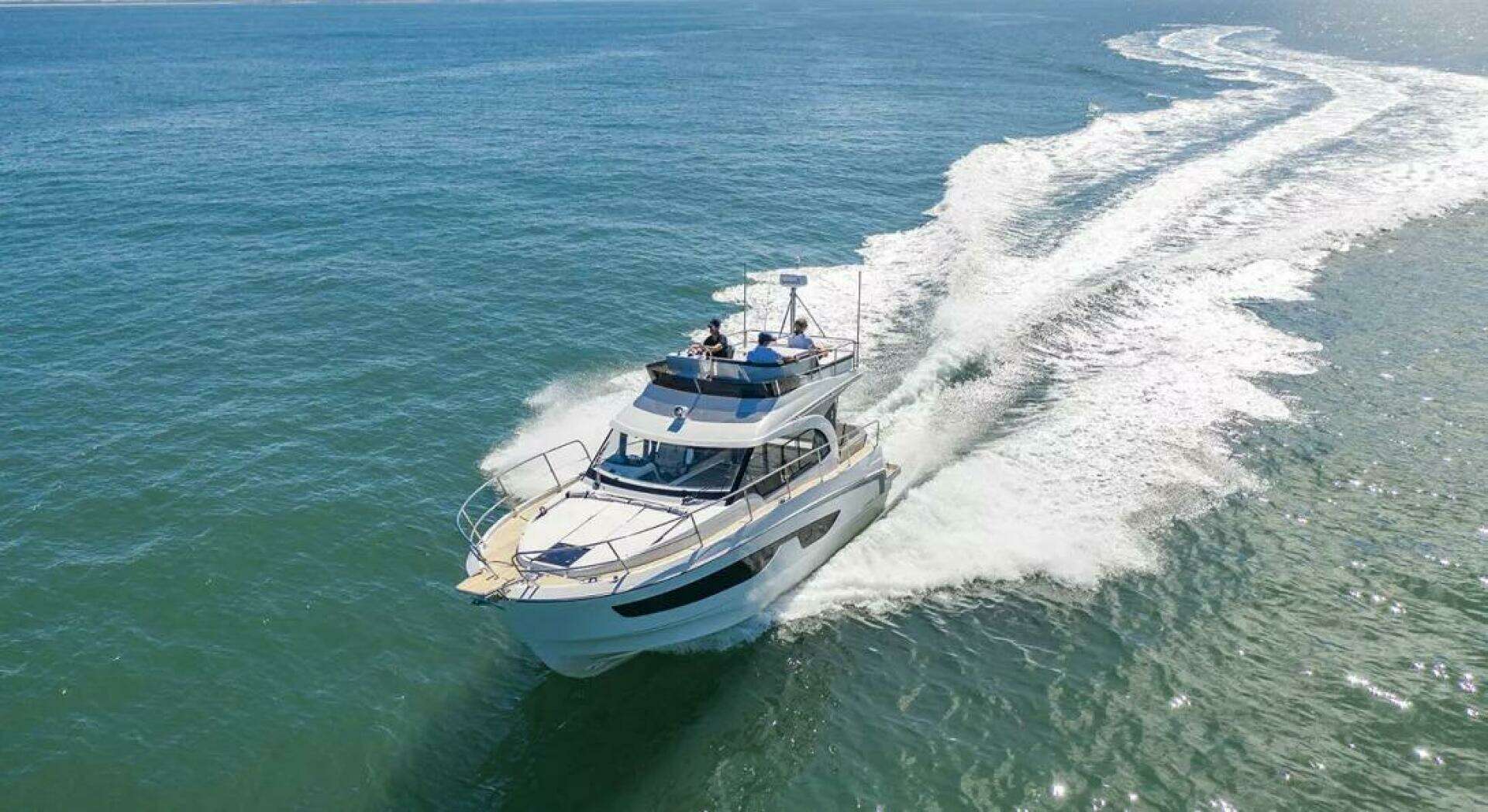 2026 Beneteau Antares 11 Fly - Image 5