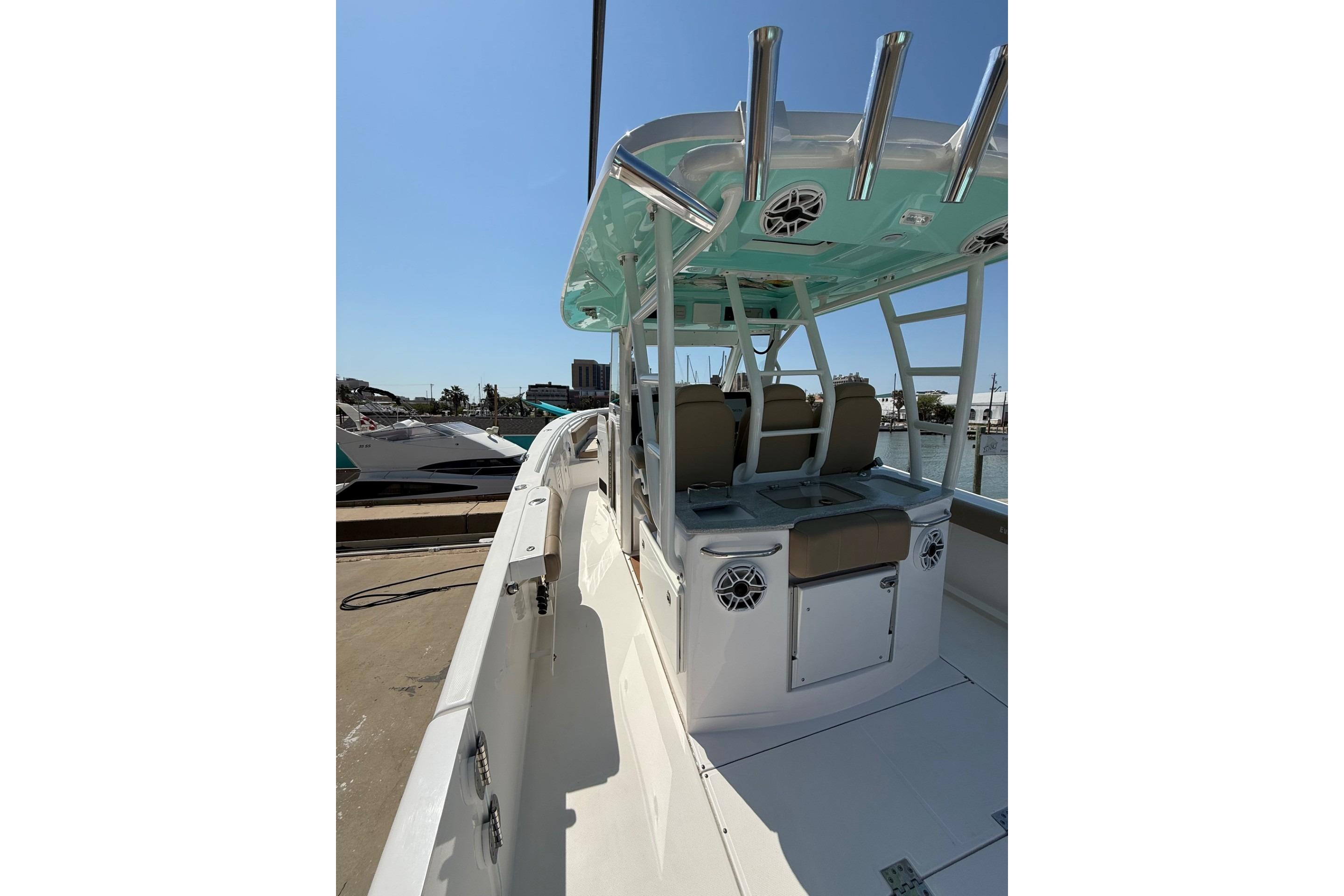2021 Everglades 365 Center Console