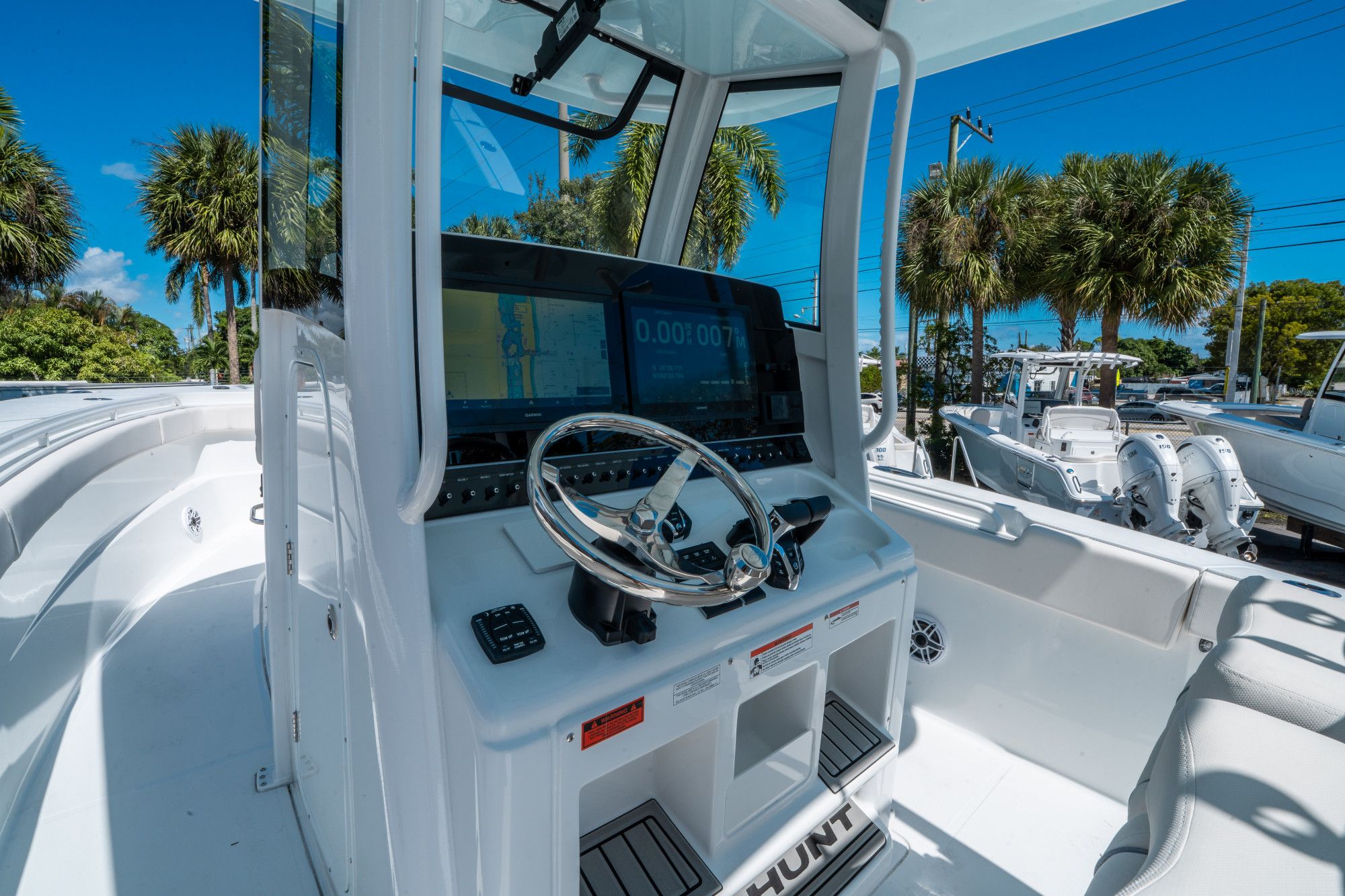 2026 Sea Hunt ULTRA 305 CB - 20