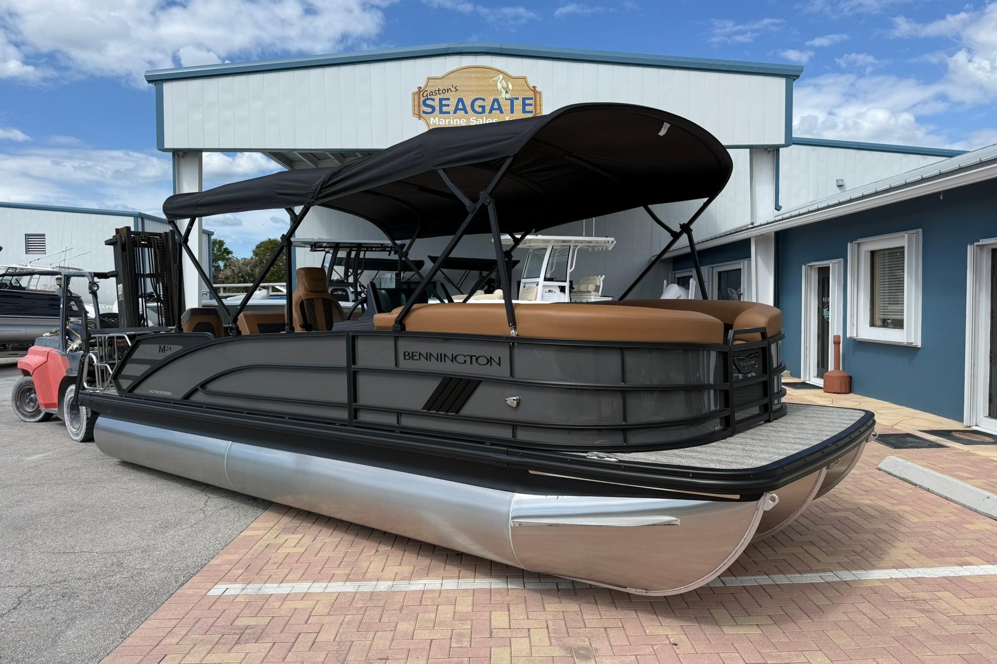 2026 Bennington 24 M Fish and Cruise
