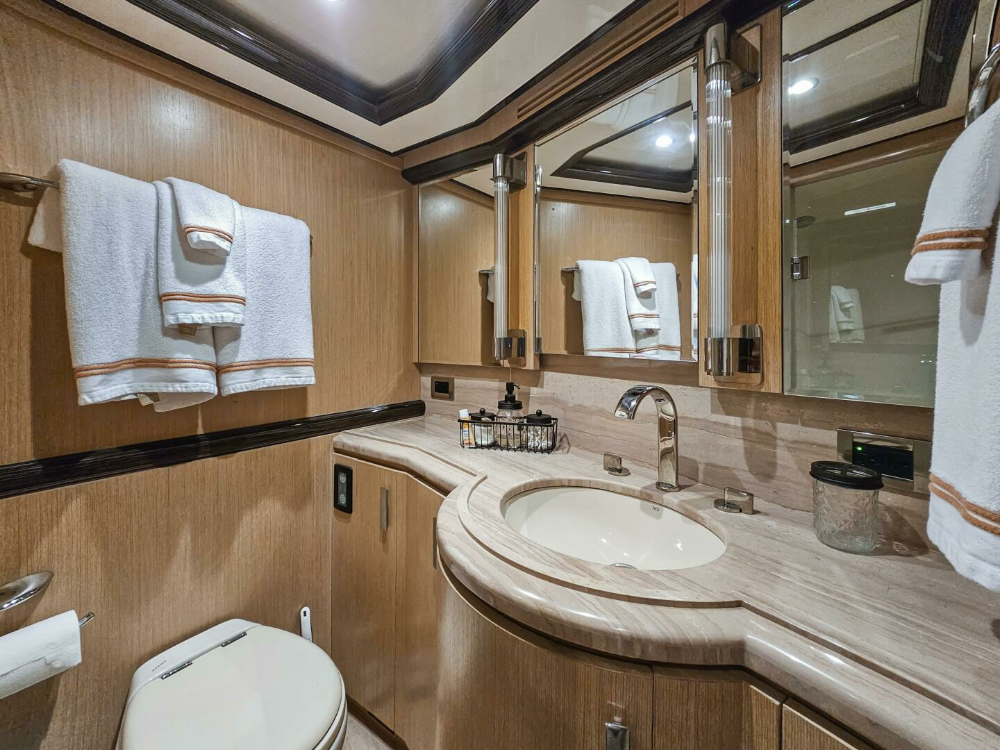 2010 Ocean Alexander 83 - Image 70