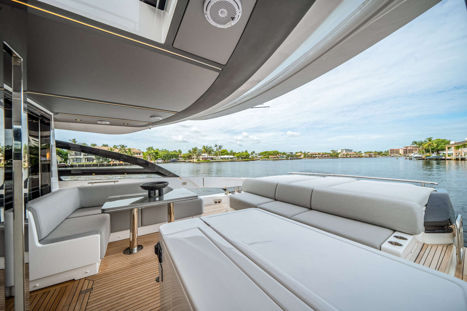 2026 Azimut S8 - Image 19