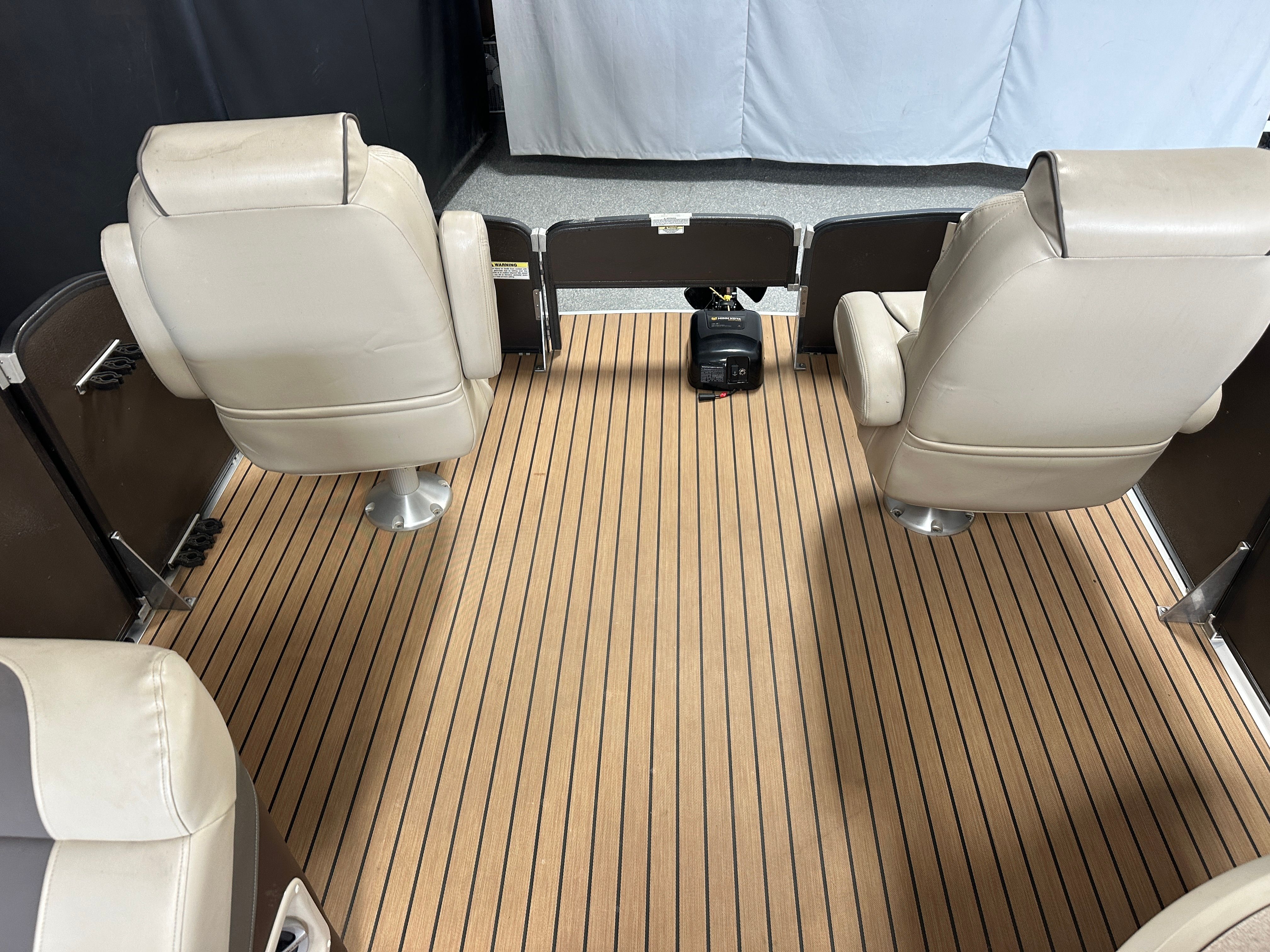 2015 Premier 241 Cast-A-Way - 52